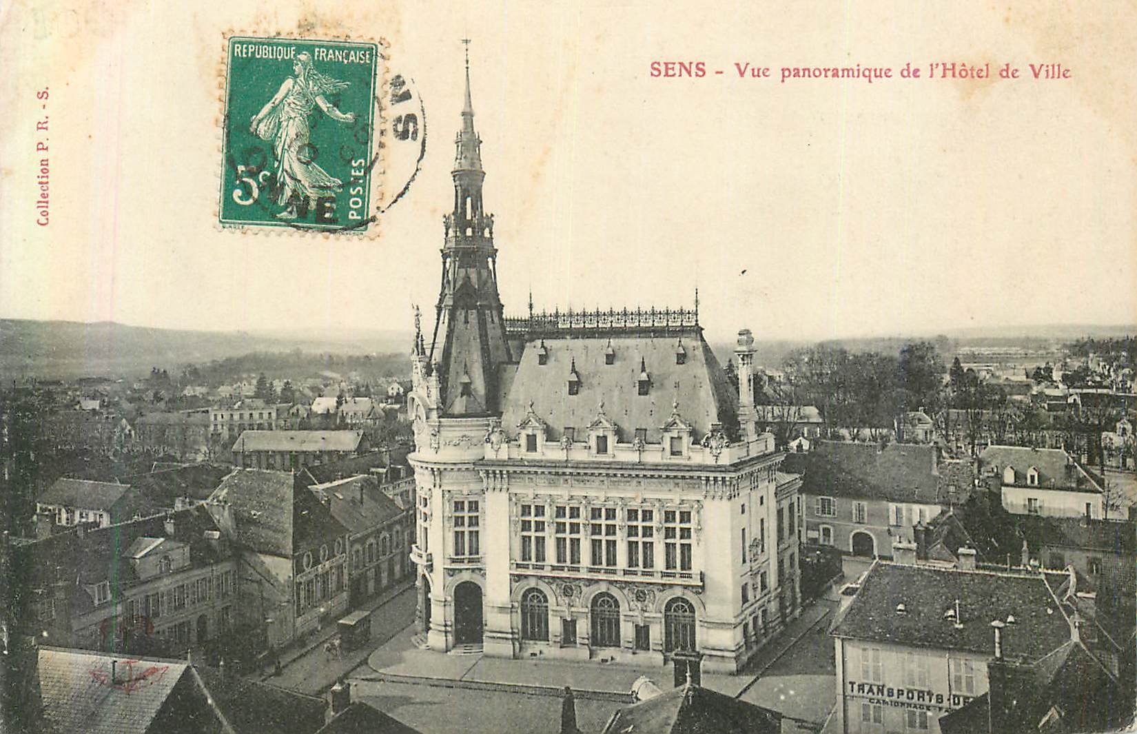 SENS - Vue panoramique de l'Hôtel de Ville — Éditeur P. R. - S.