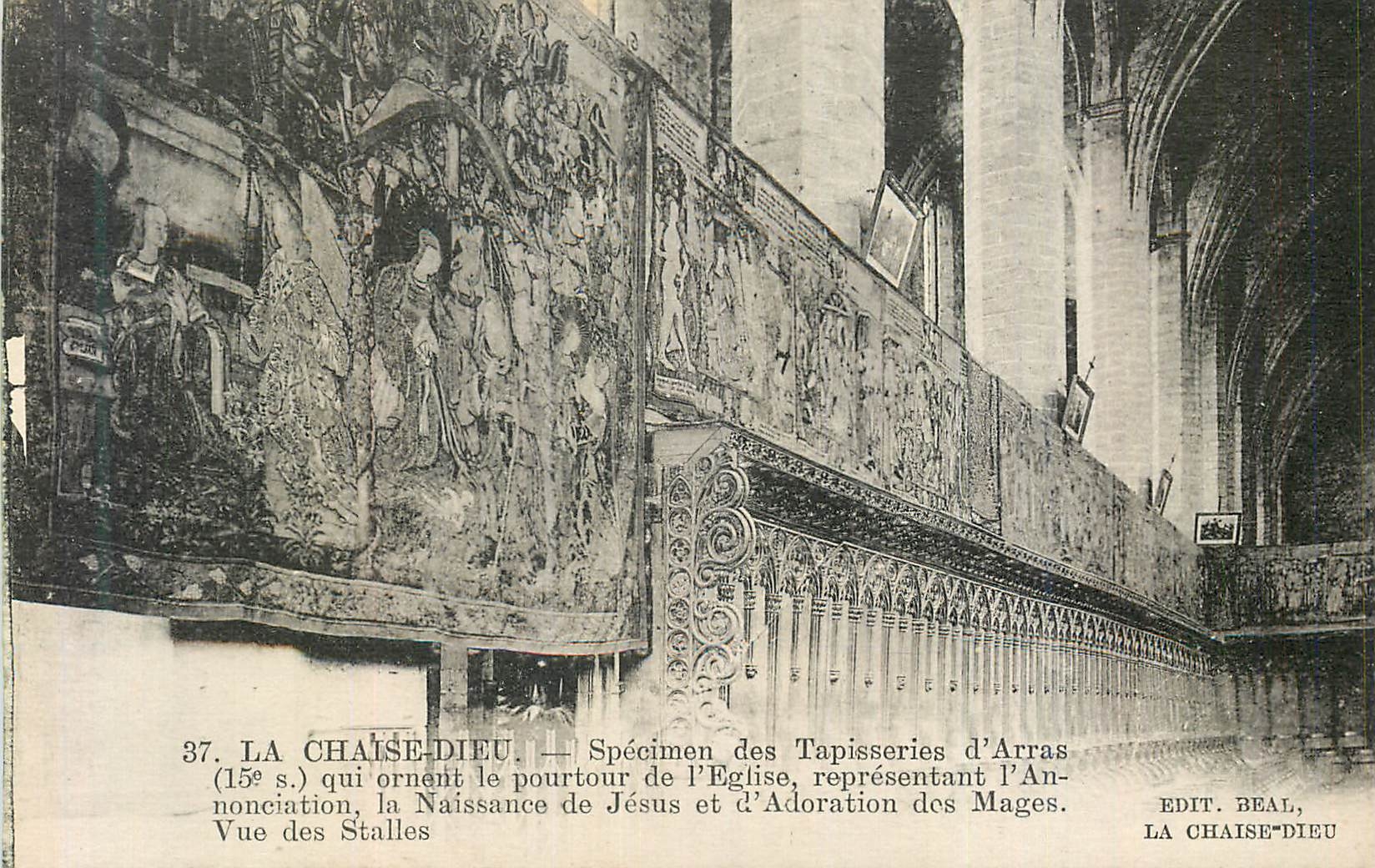 La Chaise-Dieu — Arras-Tapisserien (15. Jahrhundert) schmückend die Kirche, Blick auf die Bänke