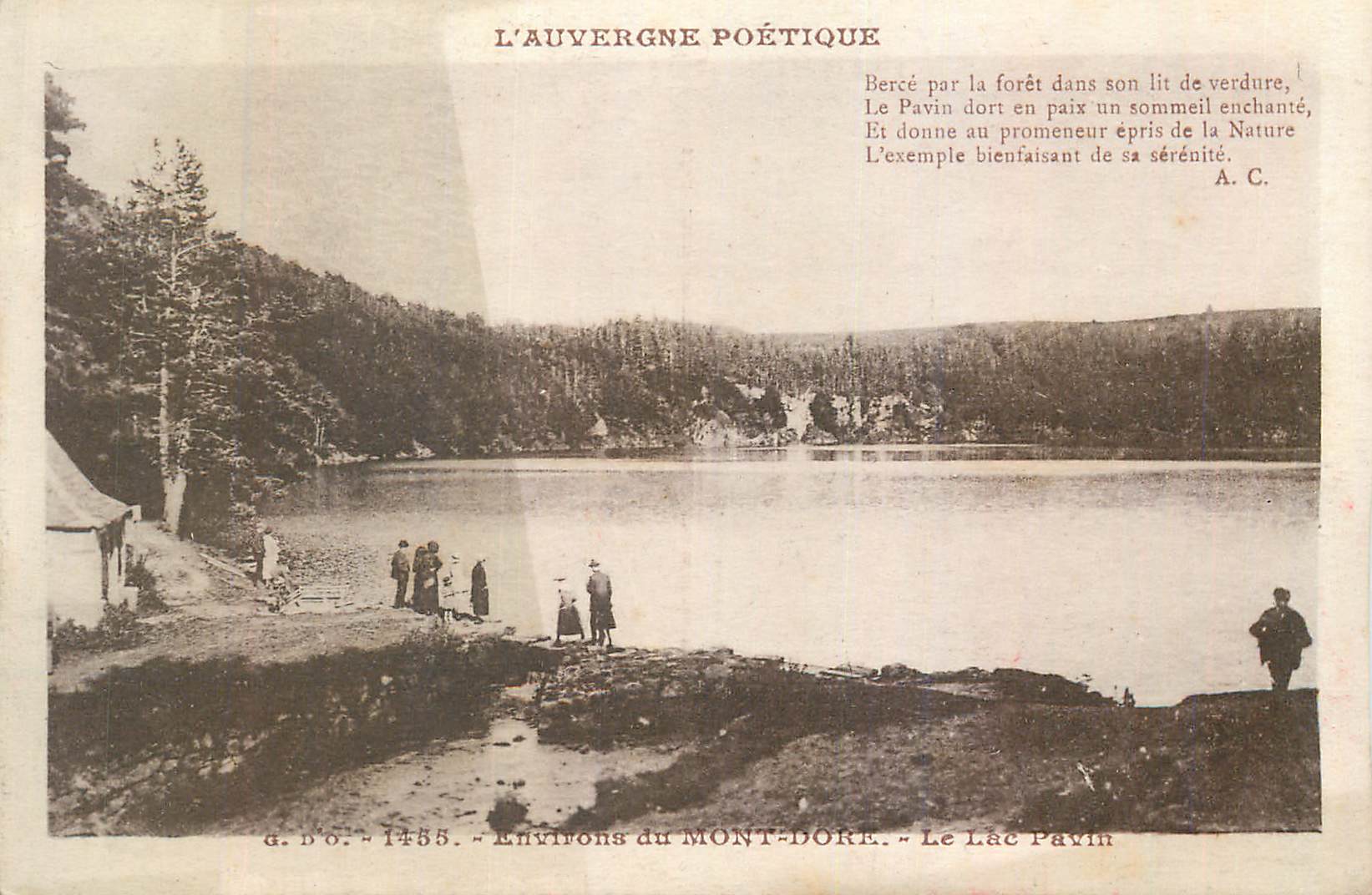 CPA L auvergne poetique 1455 environs du mont dore le lac pavin