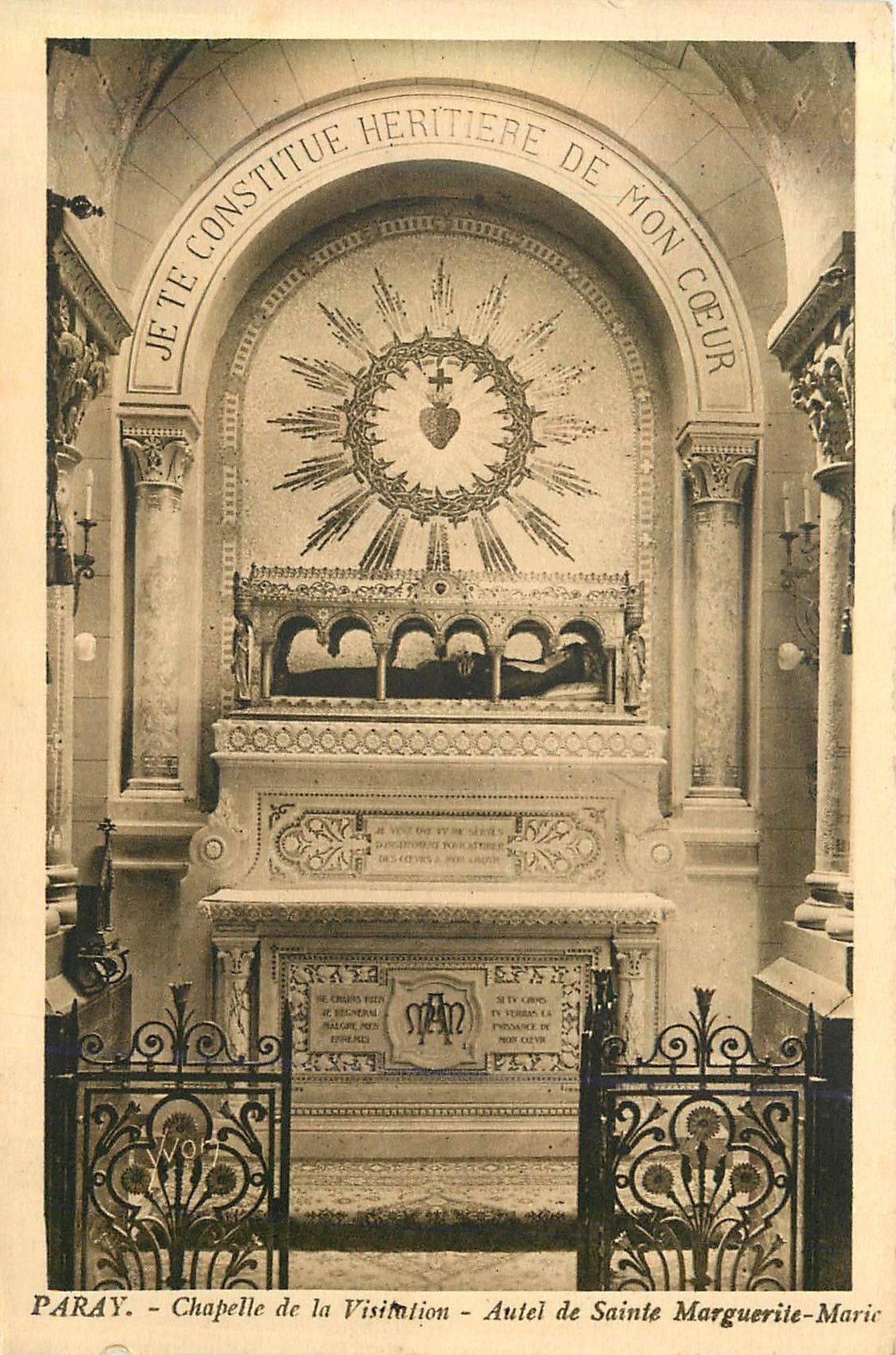 Paray - Chapelle de la Visitation - Autel de Sainte Marguerite-Marie