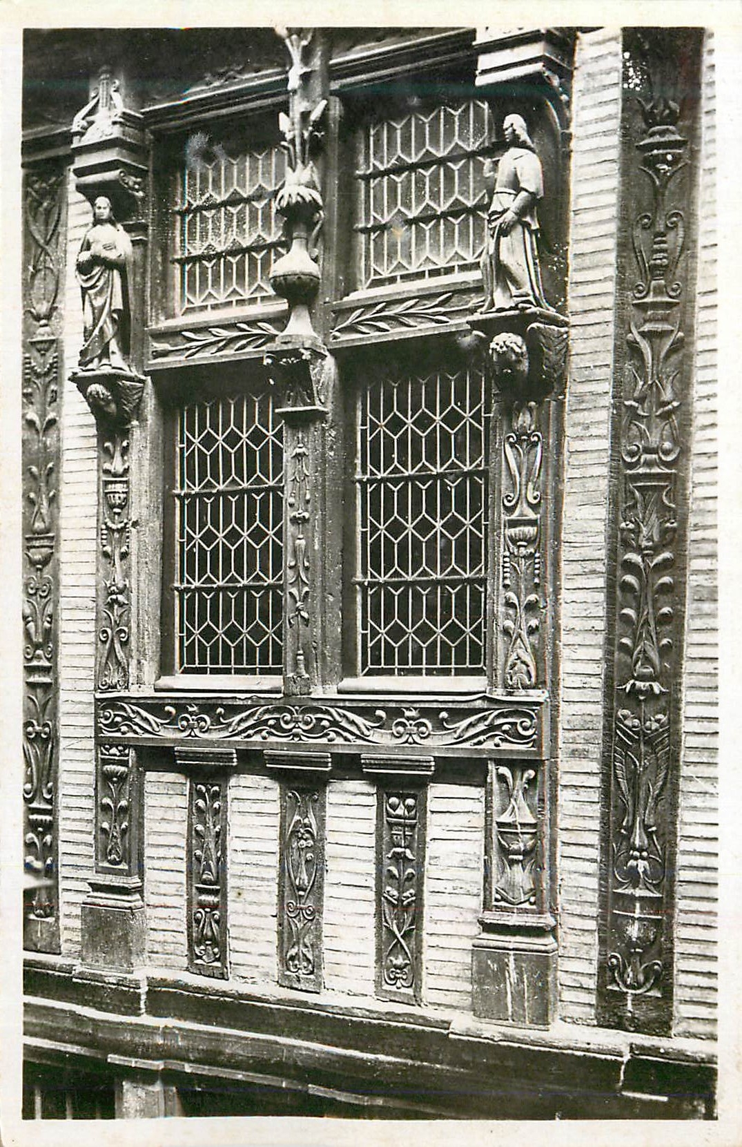 CPM 83 le mans detail de la maison de la reine berengere construite de 1440 a 1515