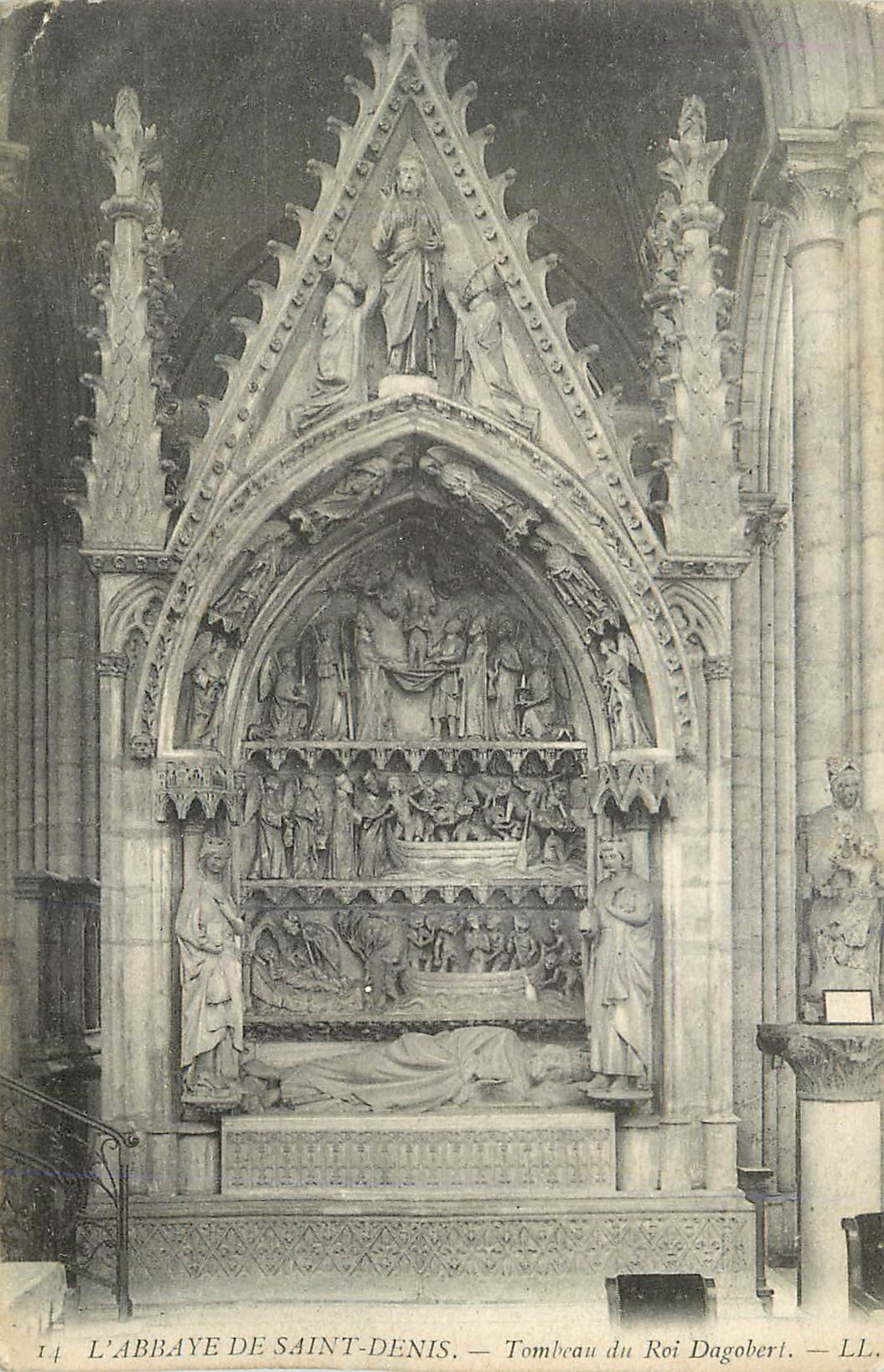 L'ABBAYE DE SAINT-DENIS — Tombeau du Roi Dagobert — LL.