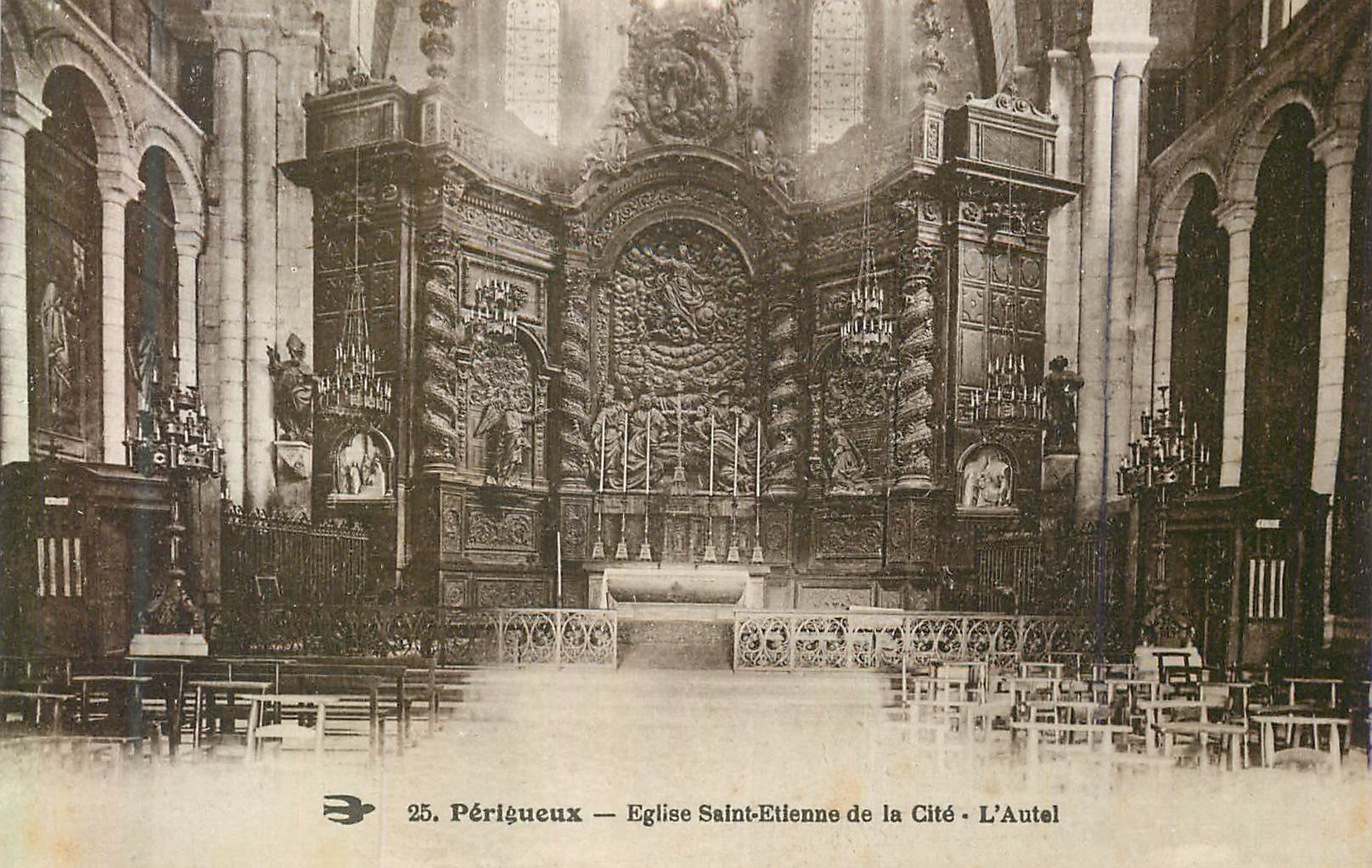 Périgueux — Église Saint-Étienne de la Cité - L'Autel