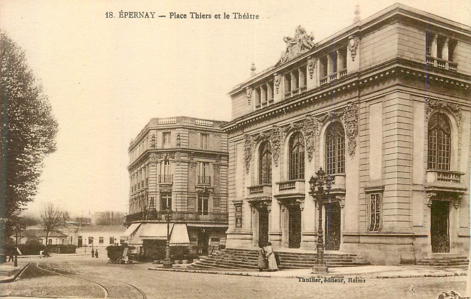CPA 18 epernay place thiers et le theatre