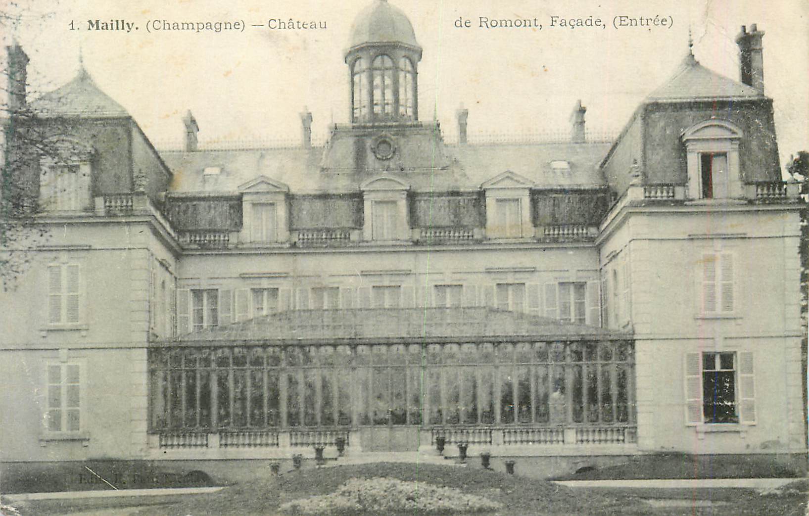 CPA 1 mailly (champagne) chateau de romont facade (entree)