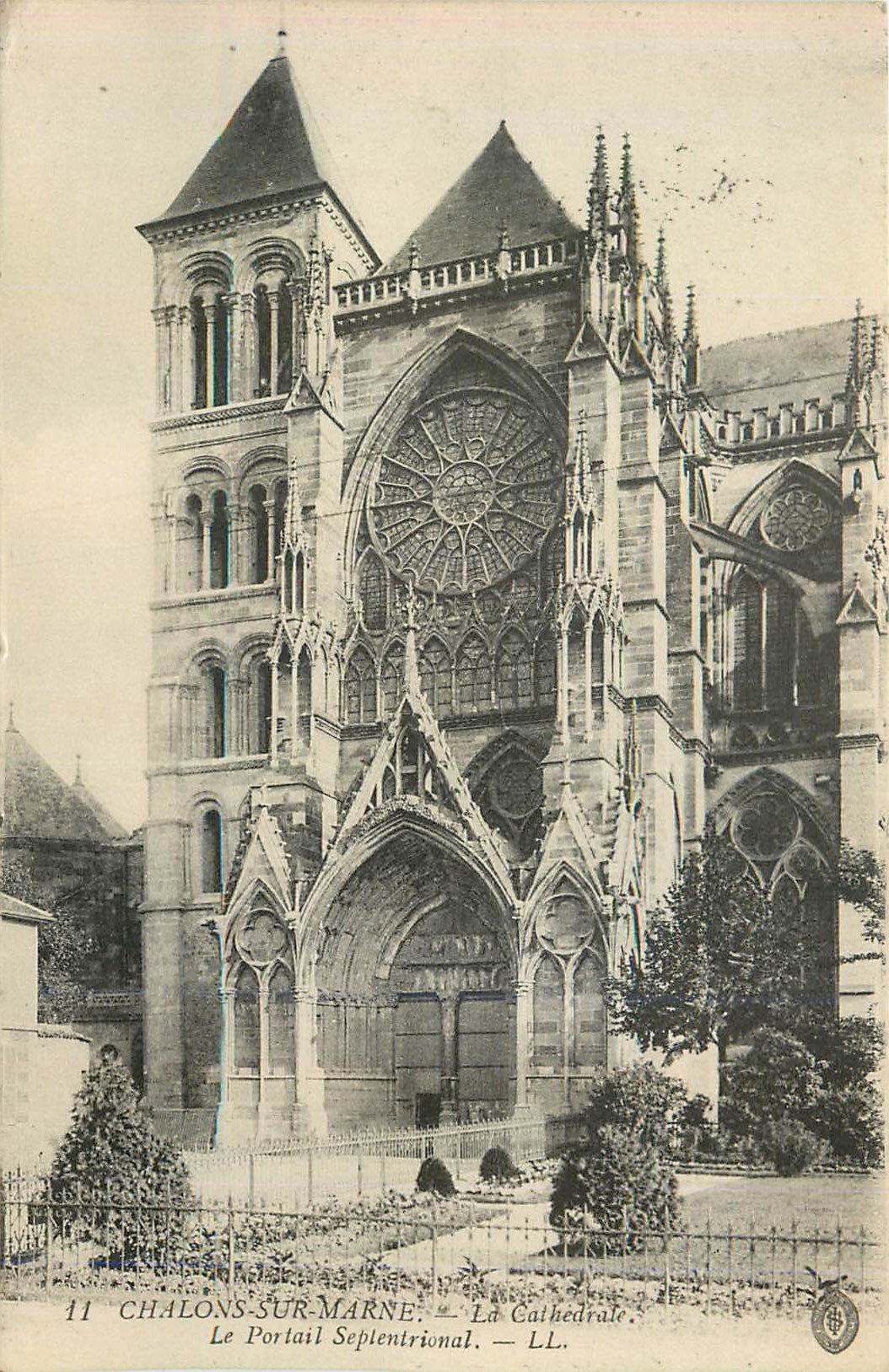 Chalons-sur-Marne — La Cathédrale. Le Portail Septentrional. — LL.