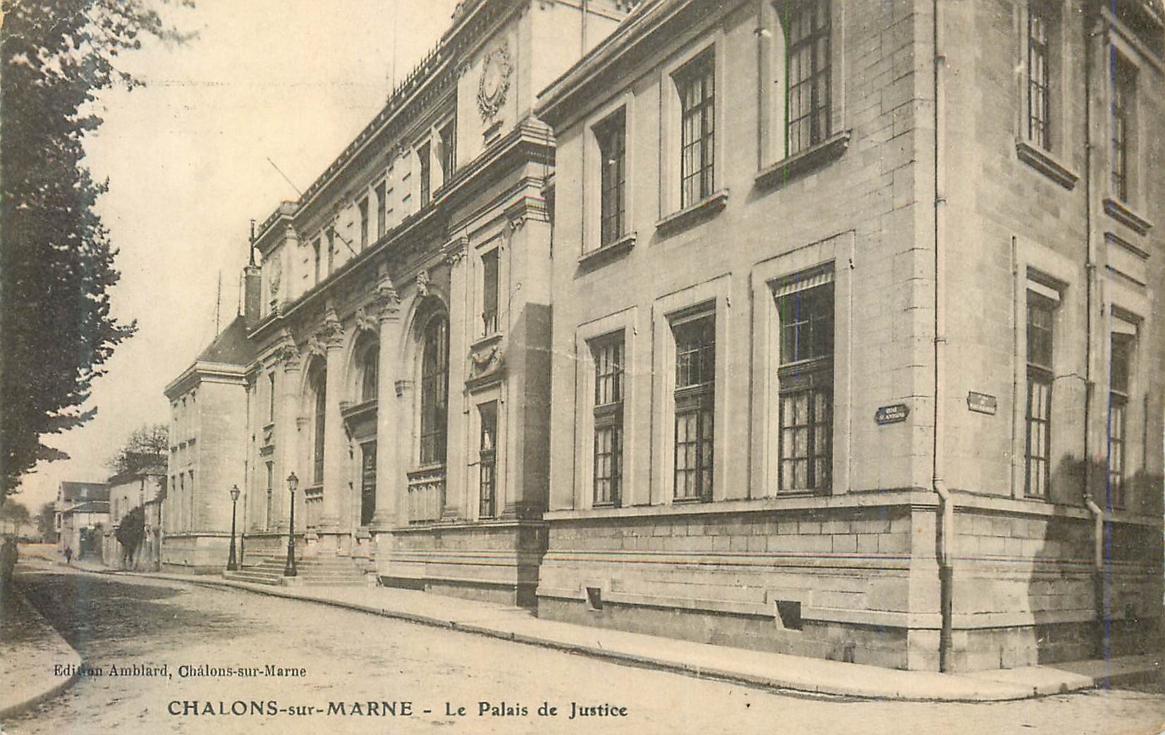 CPA Chalons sur marne le palais  de justice