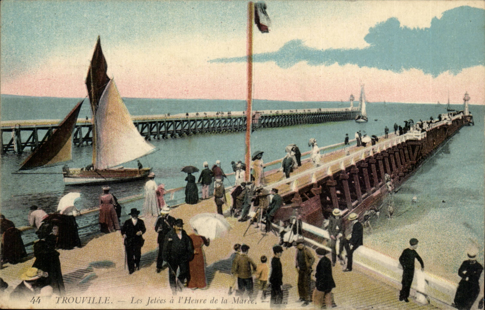 Trouville CPA Les jetees a l'heure de la maree