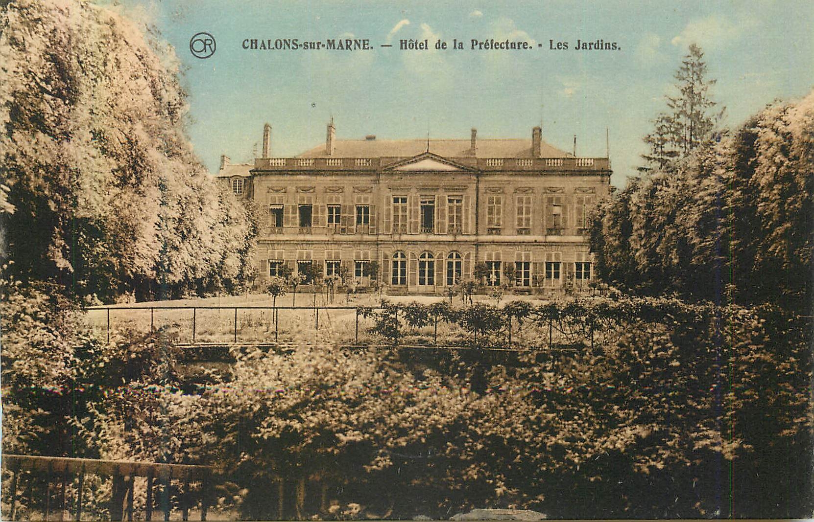 Chalons-sur-Marne — Hôtel de la Préfecture • Les Jardins.