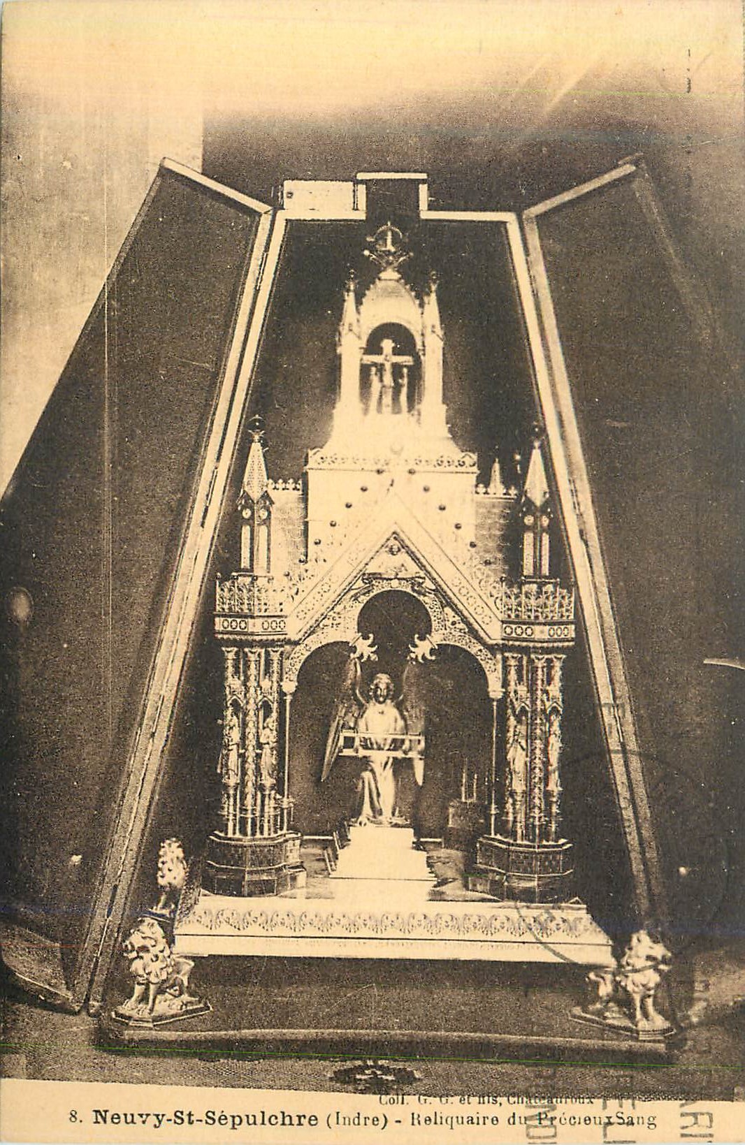 CPA Neuvy St Sepulchre (Indre) Reliquaire du Precieux Sang