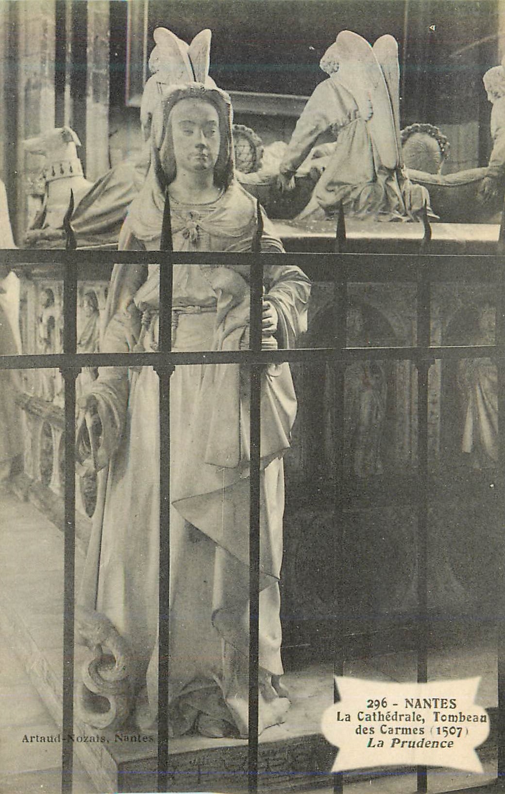 CPA Nantes La Cathedrale Tombeau des Carmes (1507) La Prudence