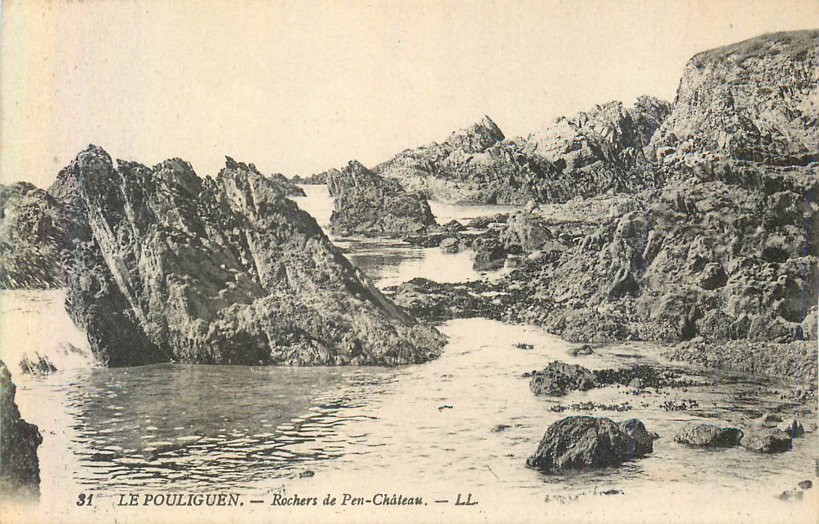 CPA Le Pouliguen Rochers de Pen Chateau