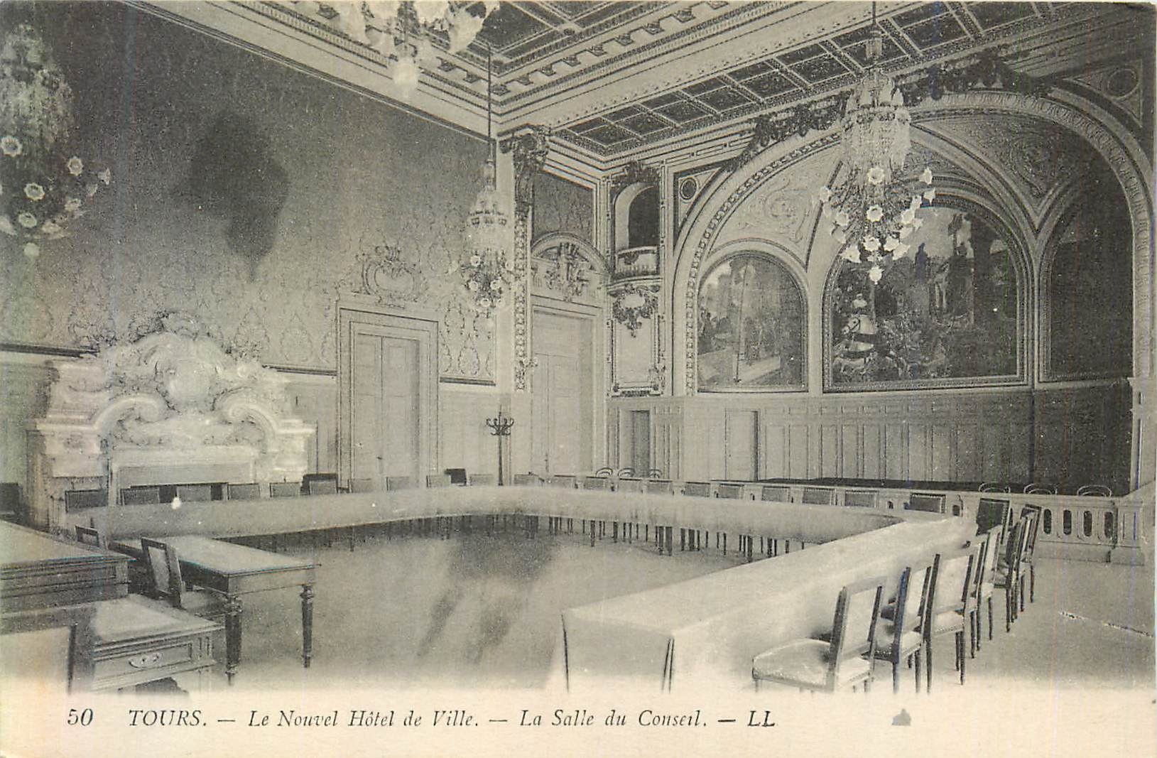 CPA Tours Le Nouvel Hotel de Ville La Salle du Conseil