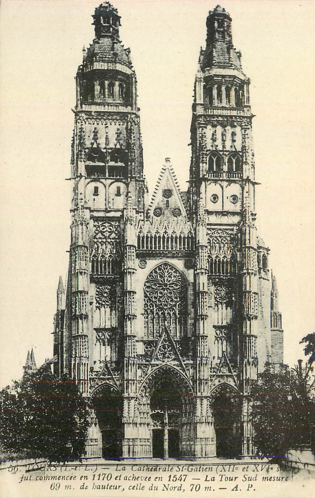 CPA Tours (I et L) La Cathedrale St Gatien (XIIe et XVIe Siecles)