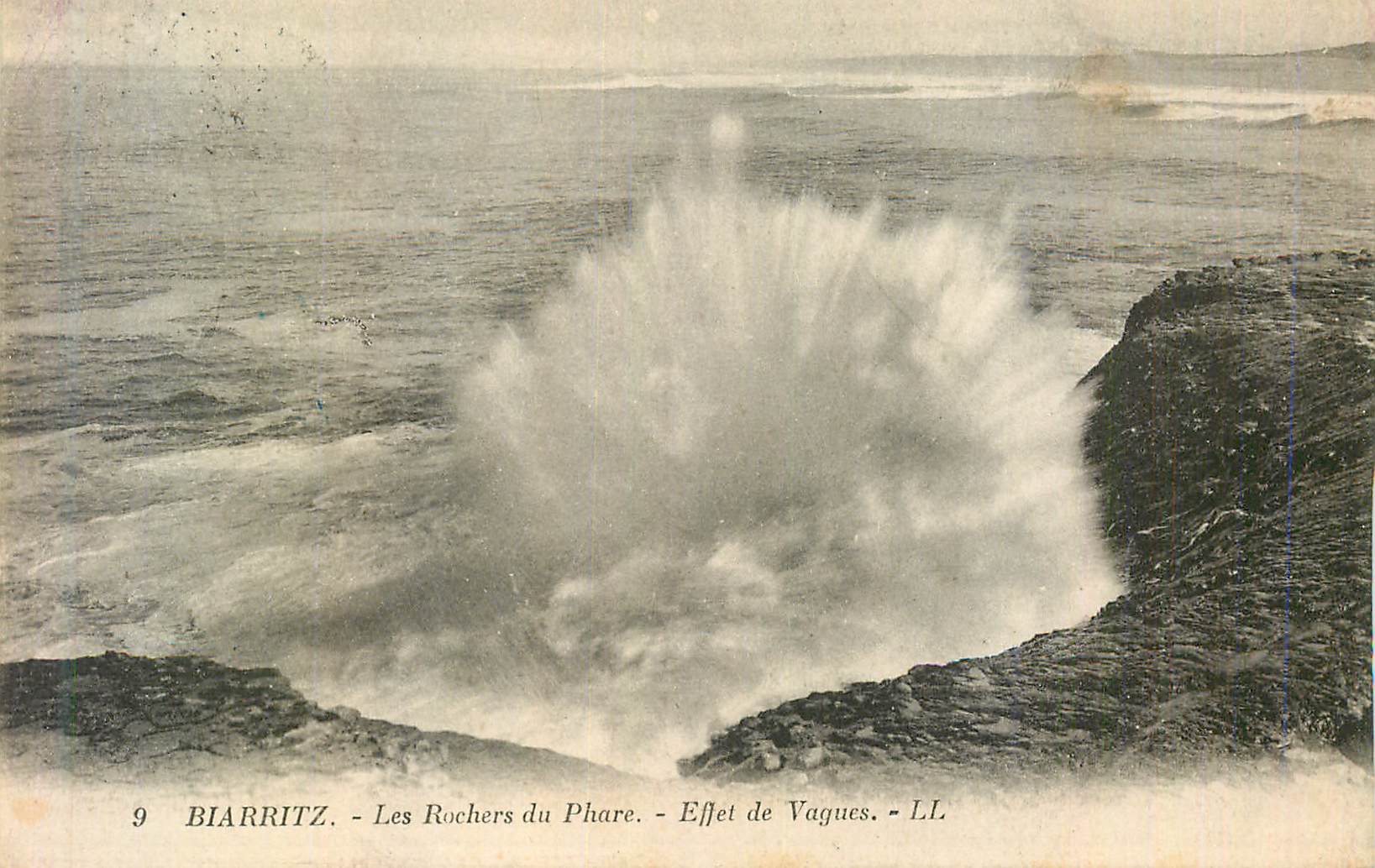 CPA Biarritz Les Rochers du Phare Effet de Vagues