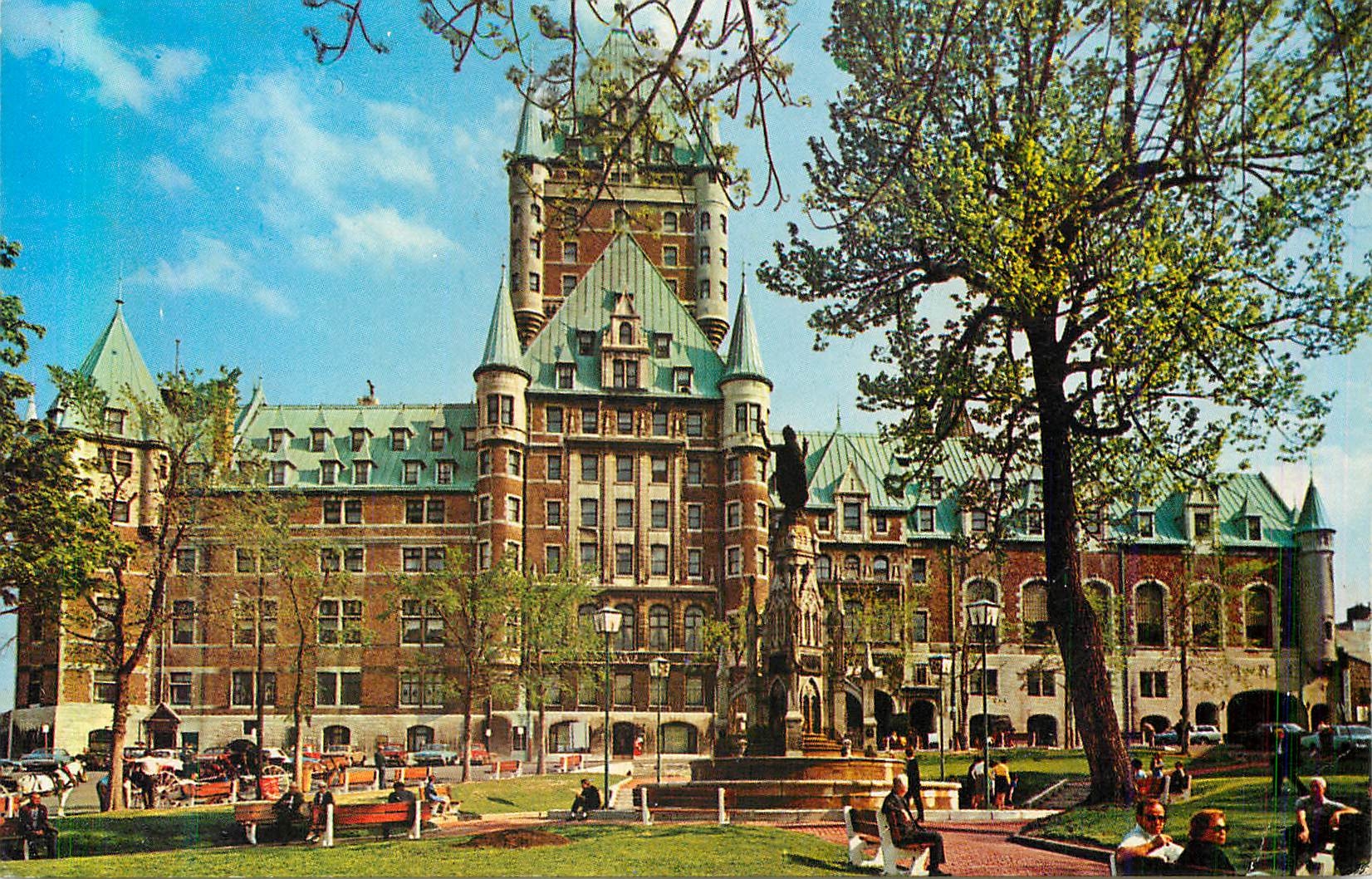 CPM Chateau Frontenac vu du Jardin ds Gouverneurs