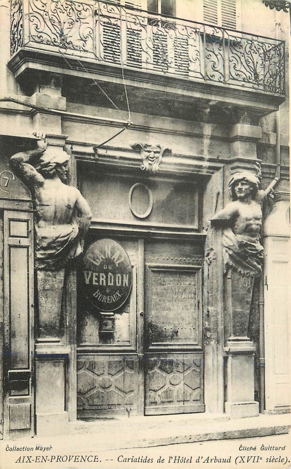 Aix-en-Provence — Cariatides de l'Hôtel d'Arbaud (XVIIe siècle) — Cliché Buittard