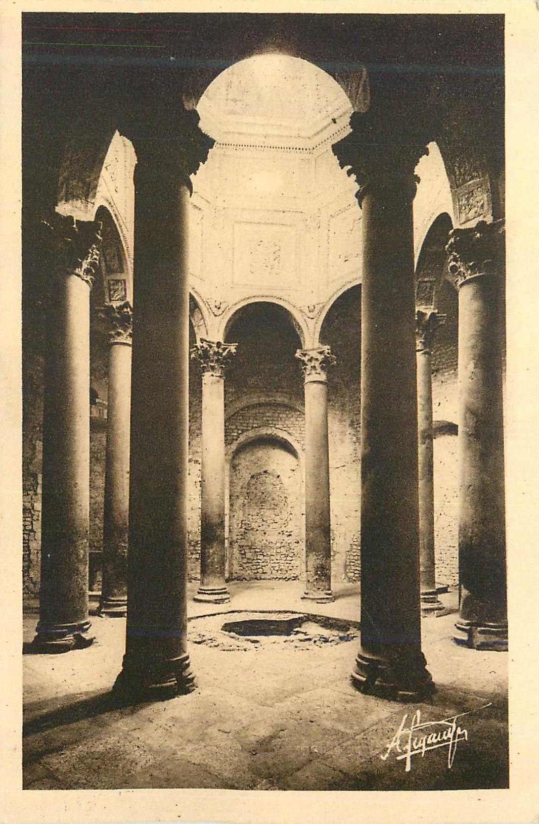 Baptistère de la Cathédrale — Aix-en-Provence — A. Agauffe