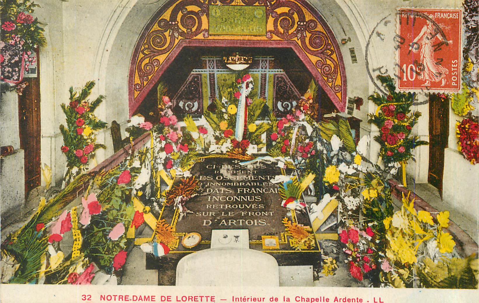 CPA Notre Dame de Lorette Interieur de la Chapelle Ardente