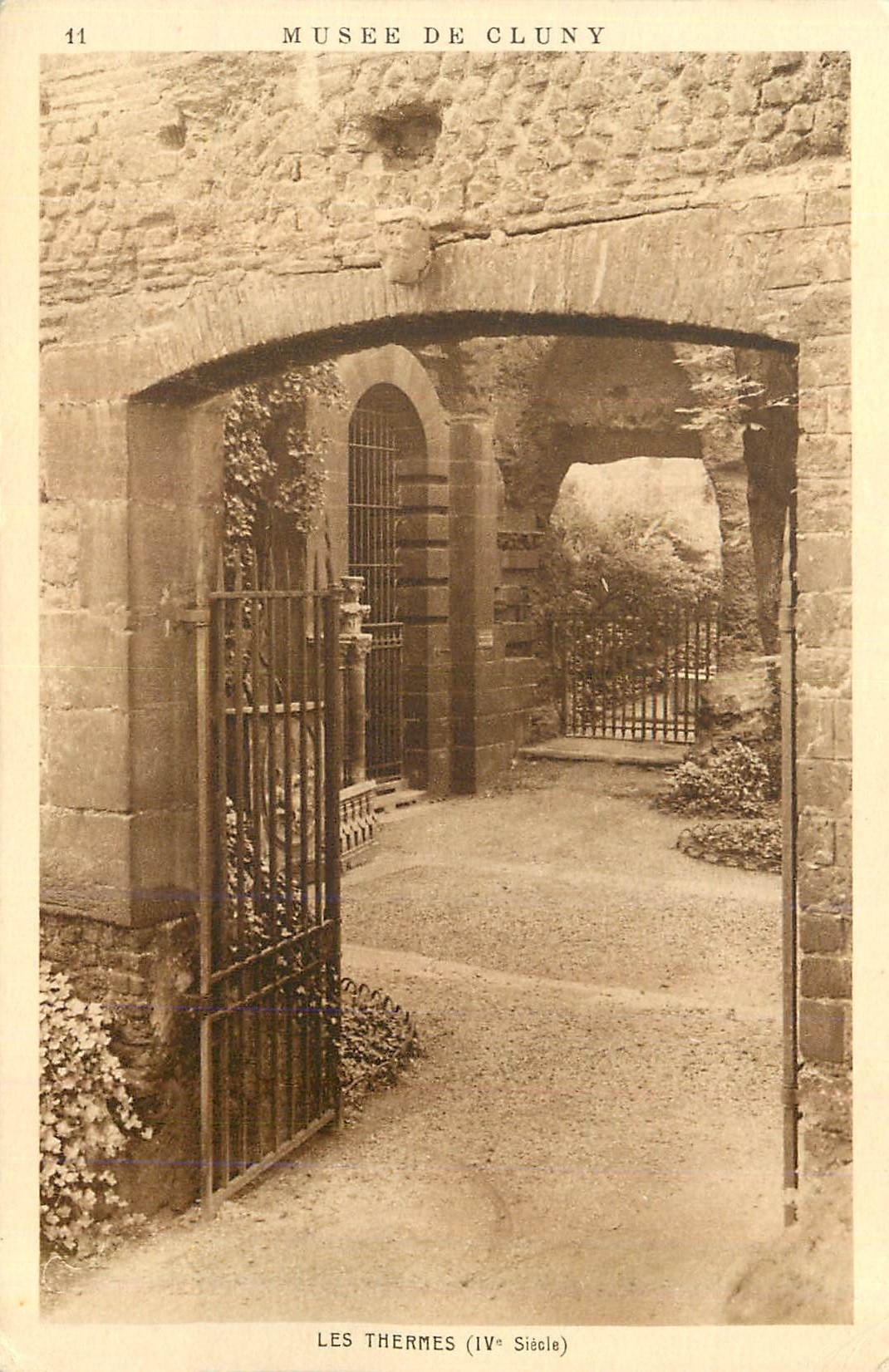 CPA Musee de Cluny Les Thermes (IVe Siecle) Paris