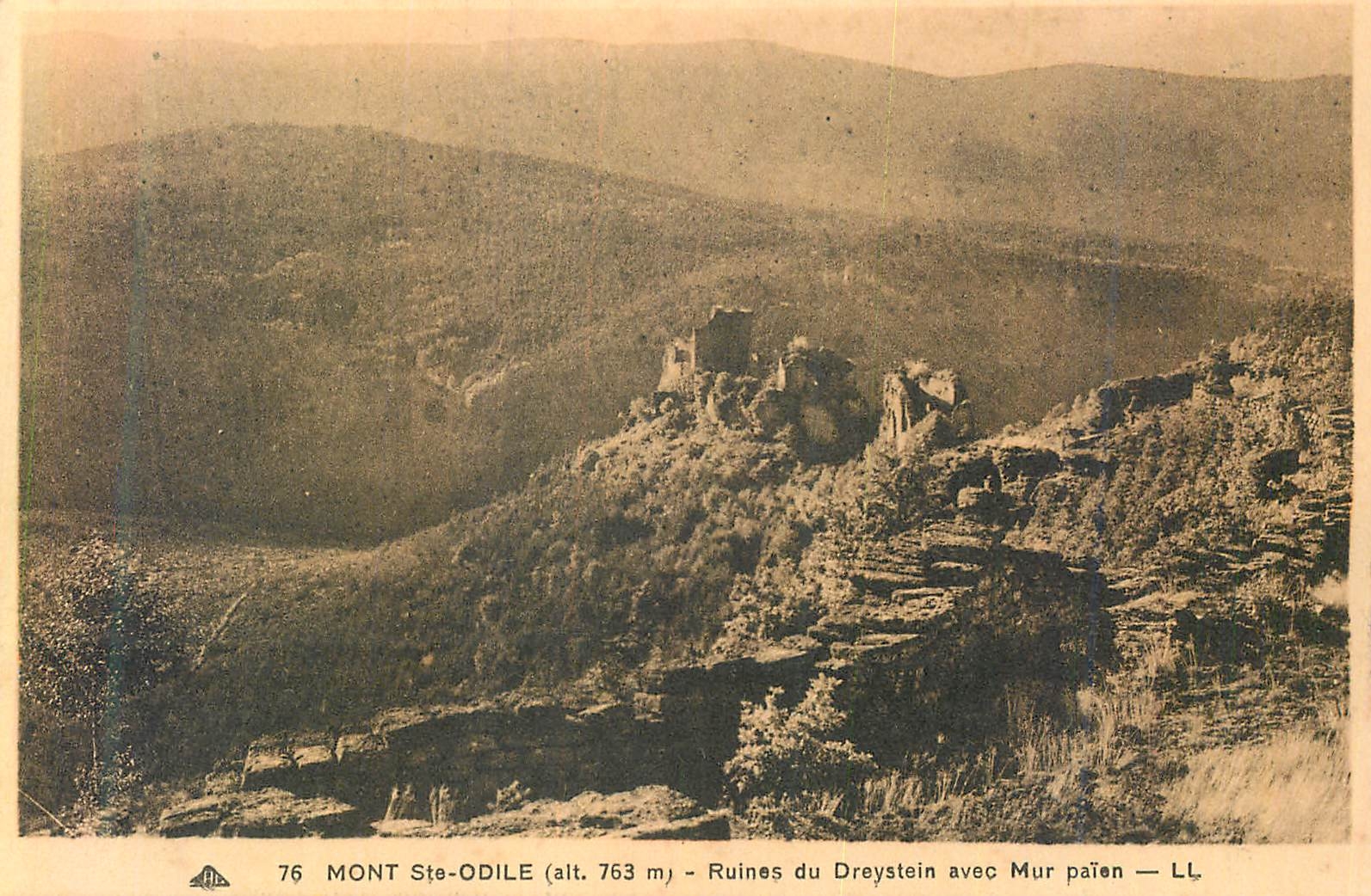 CPA Mont Ste Odile (alt 763 m) Ruines du Drestein avec Mur Paien