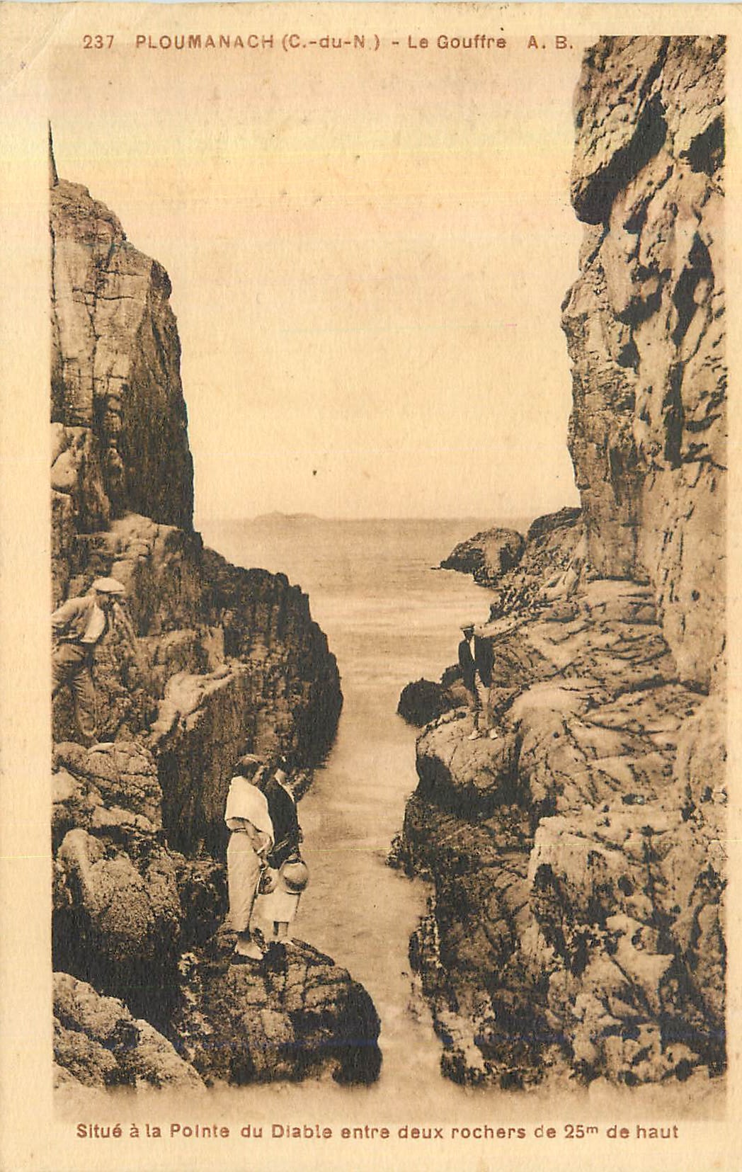PLOUMANACH (C.-du-N.) - Le Gouffre — A.B. — Phototypie Française