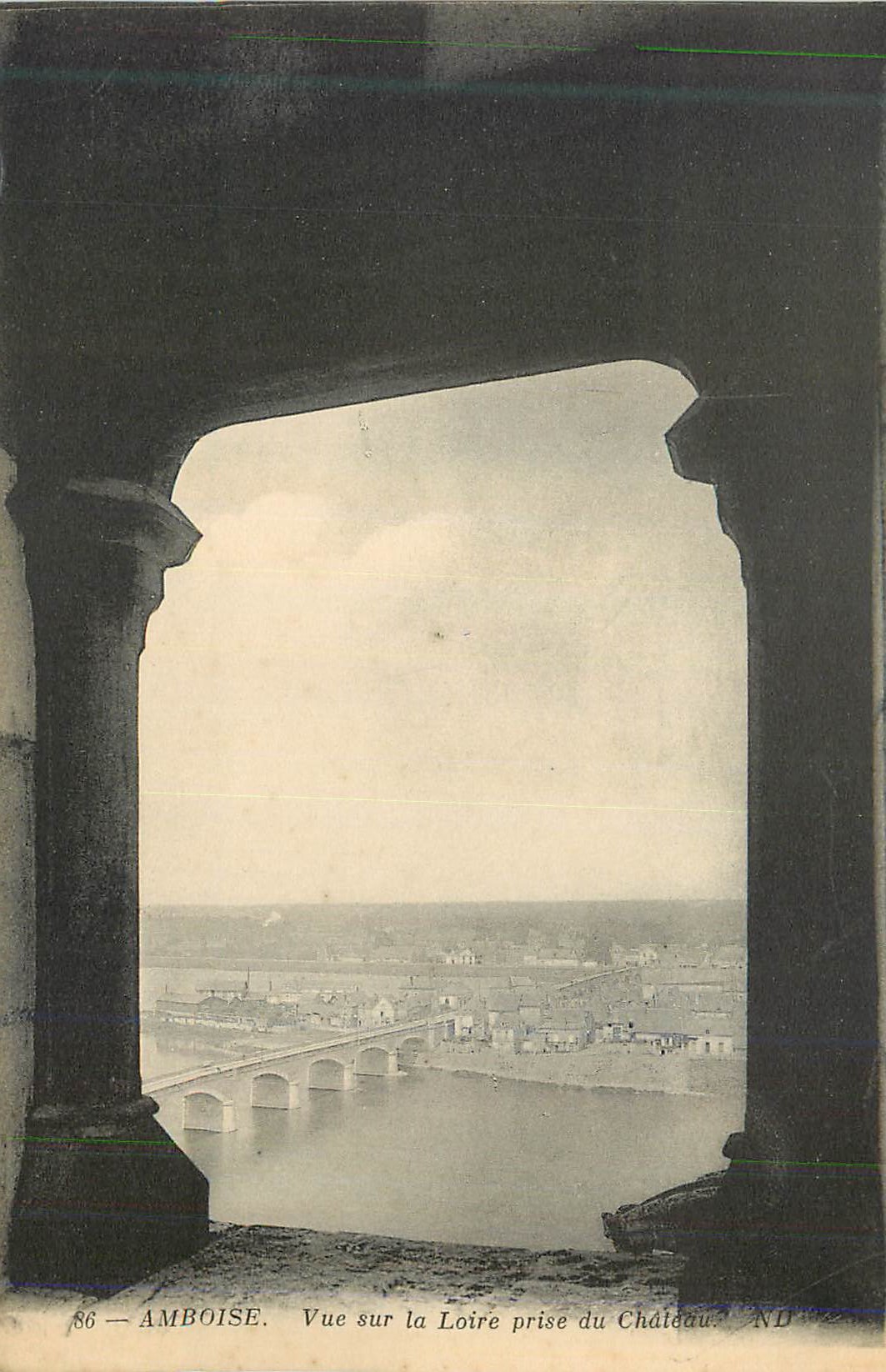 CPA Amboise Vue sur la Loire prise du Chateau