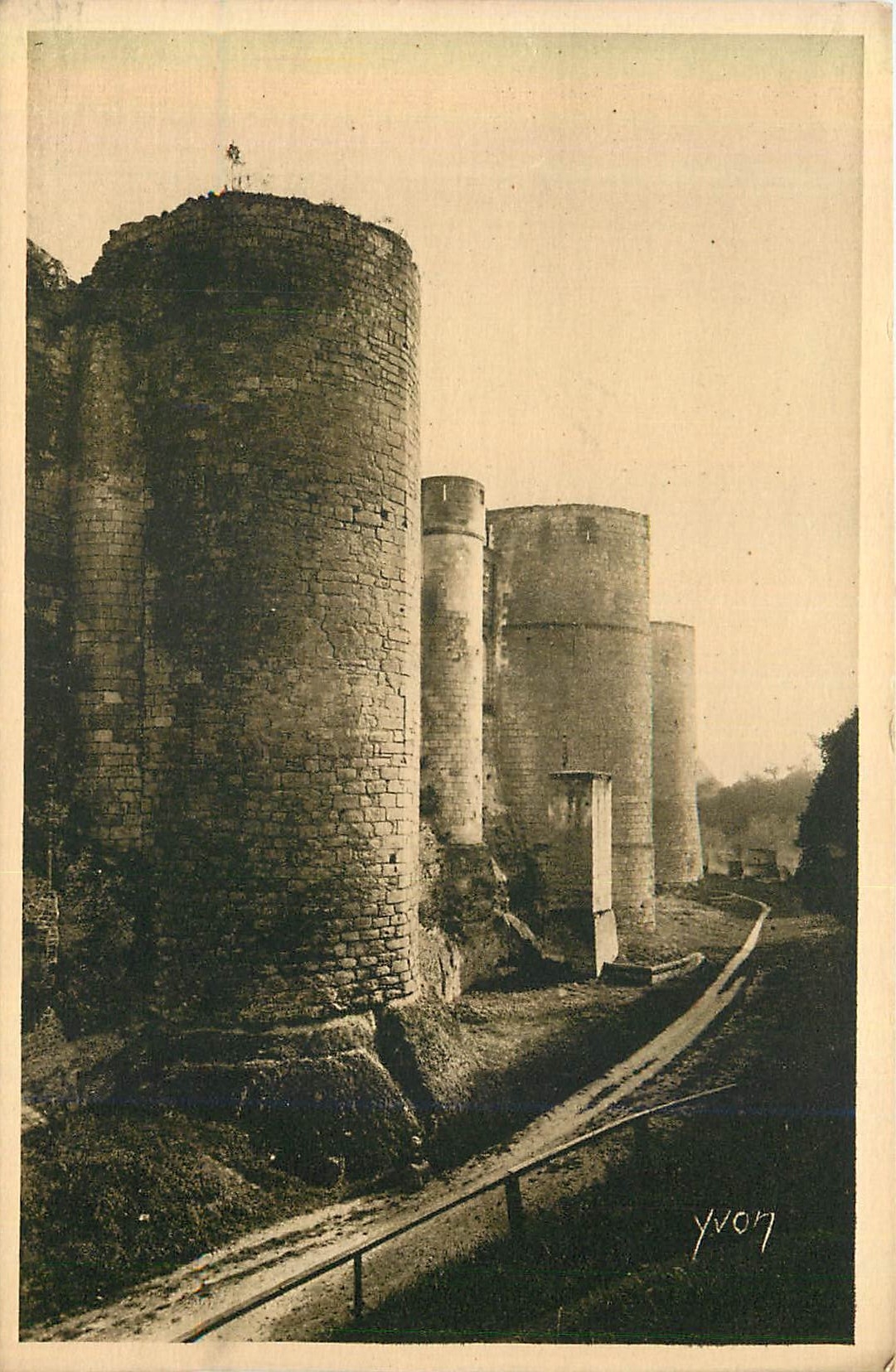 CPA Chateau de Loches Chateaux de la Loire La Douce France Facade Occidentale