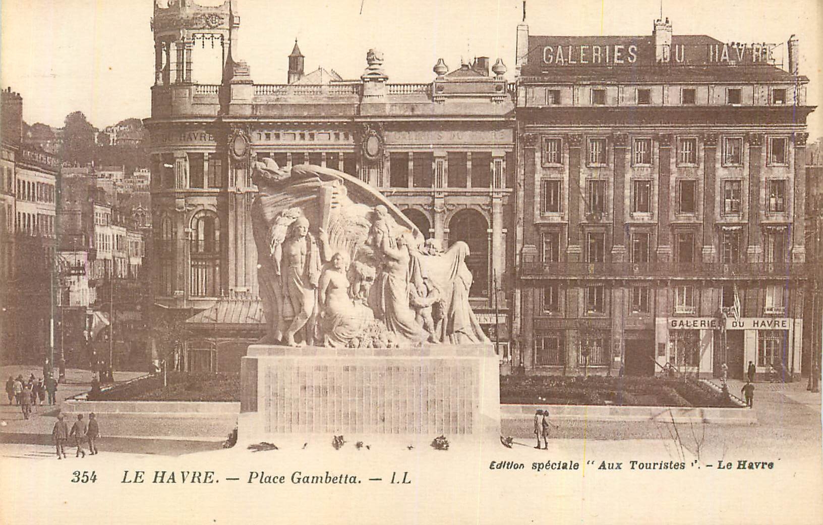 CPA Le Havre Place Gambetta Galeries du Havre