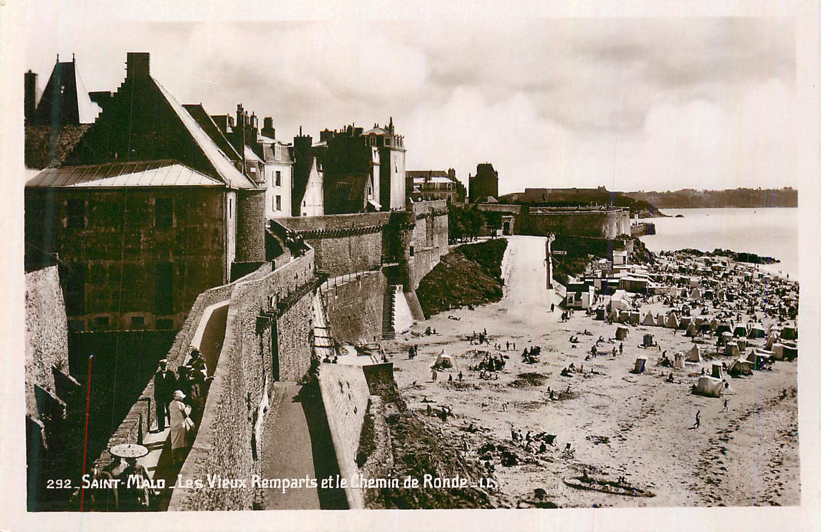 Saint-Malo — Les Vieux Remparts et le Chemin de Ronde — n° 292