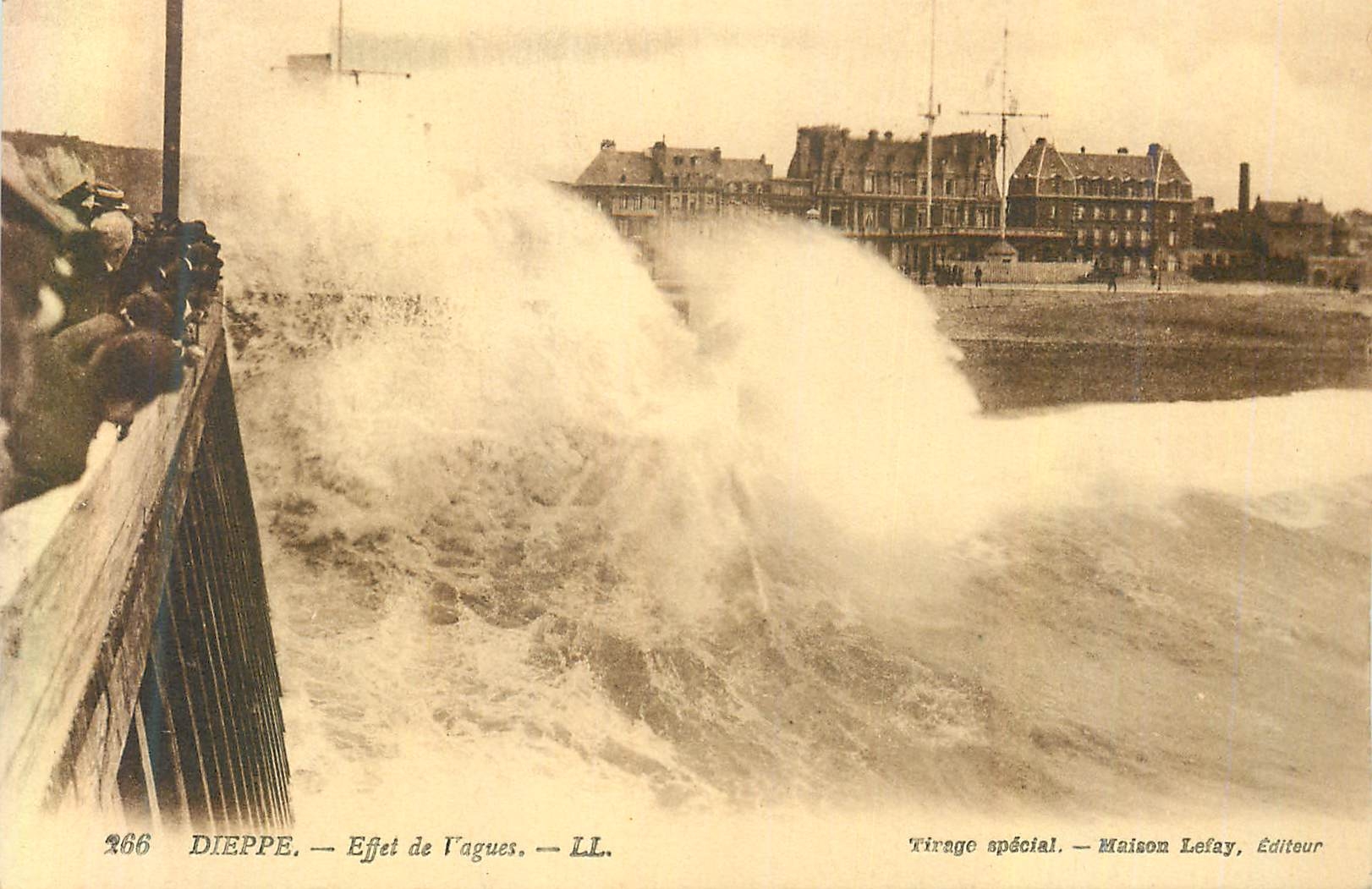 CPA Dieppe Effet de vagues