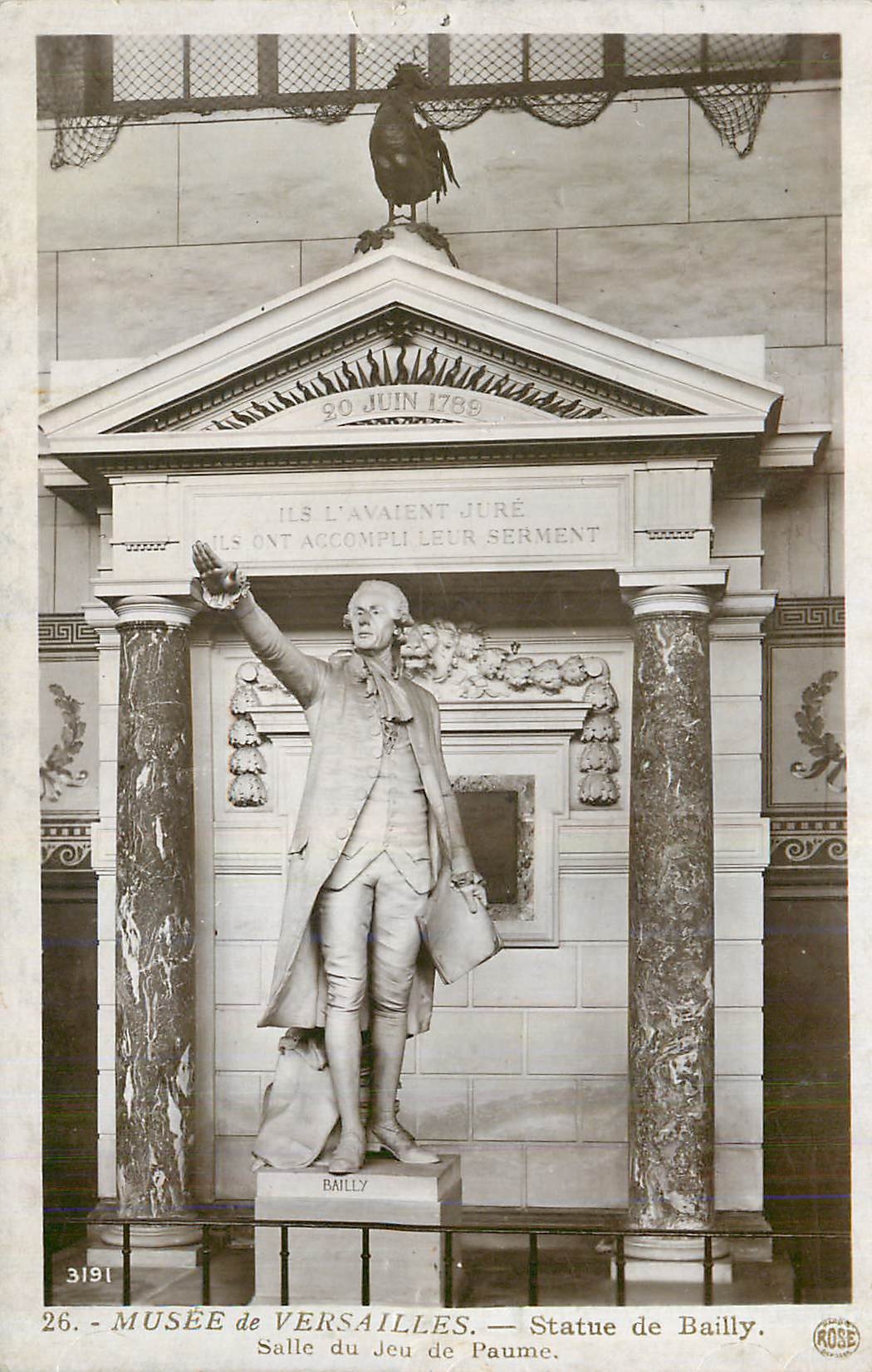 CPA Musee de Versailles Statue de Bailly Salle du Jeu de Paume