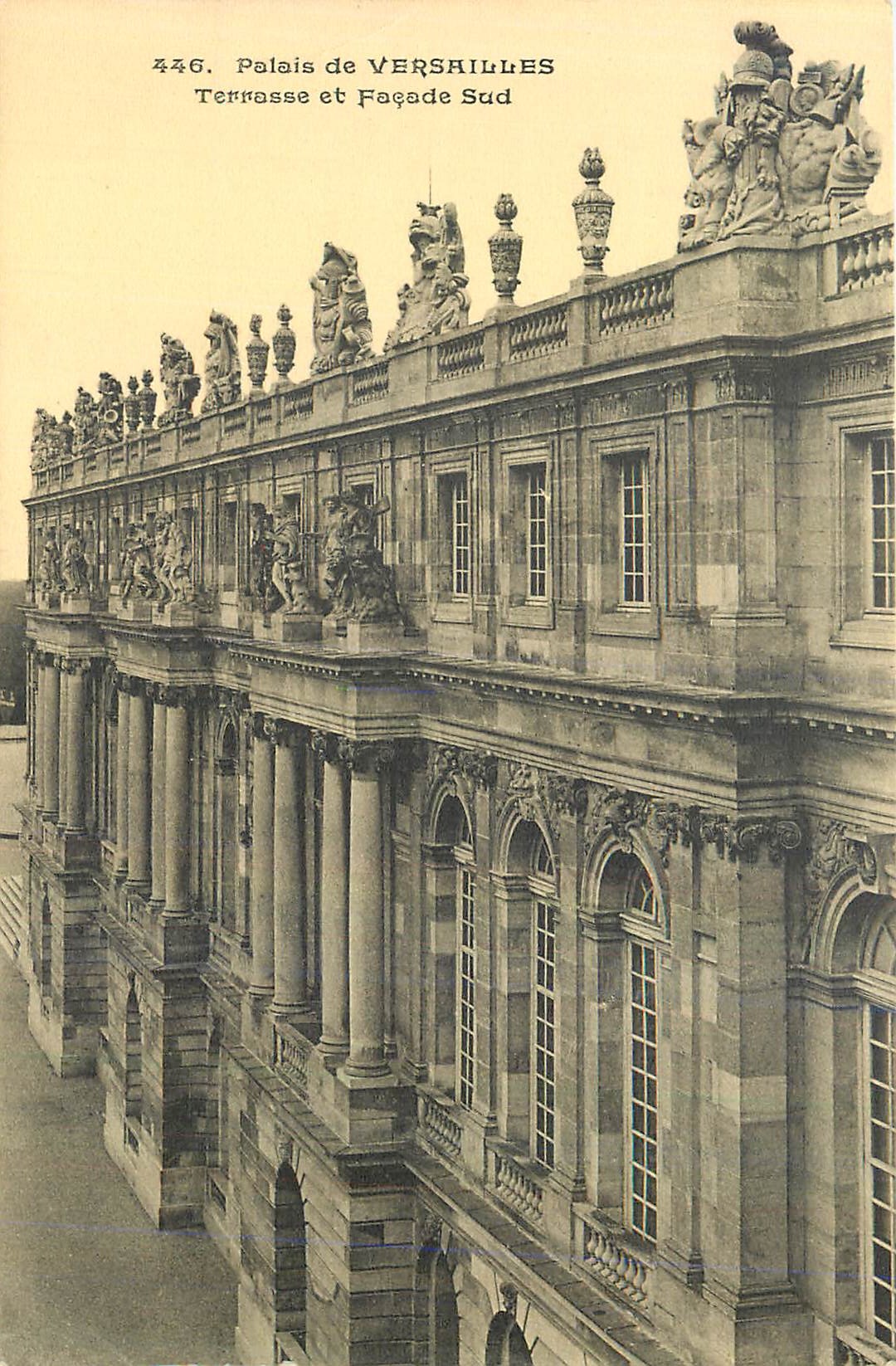 Palais de VERSAILLES — Terrasse et Façade Sud — Éditeur A. Bourdier