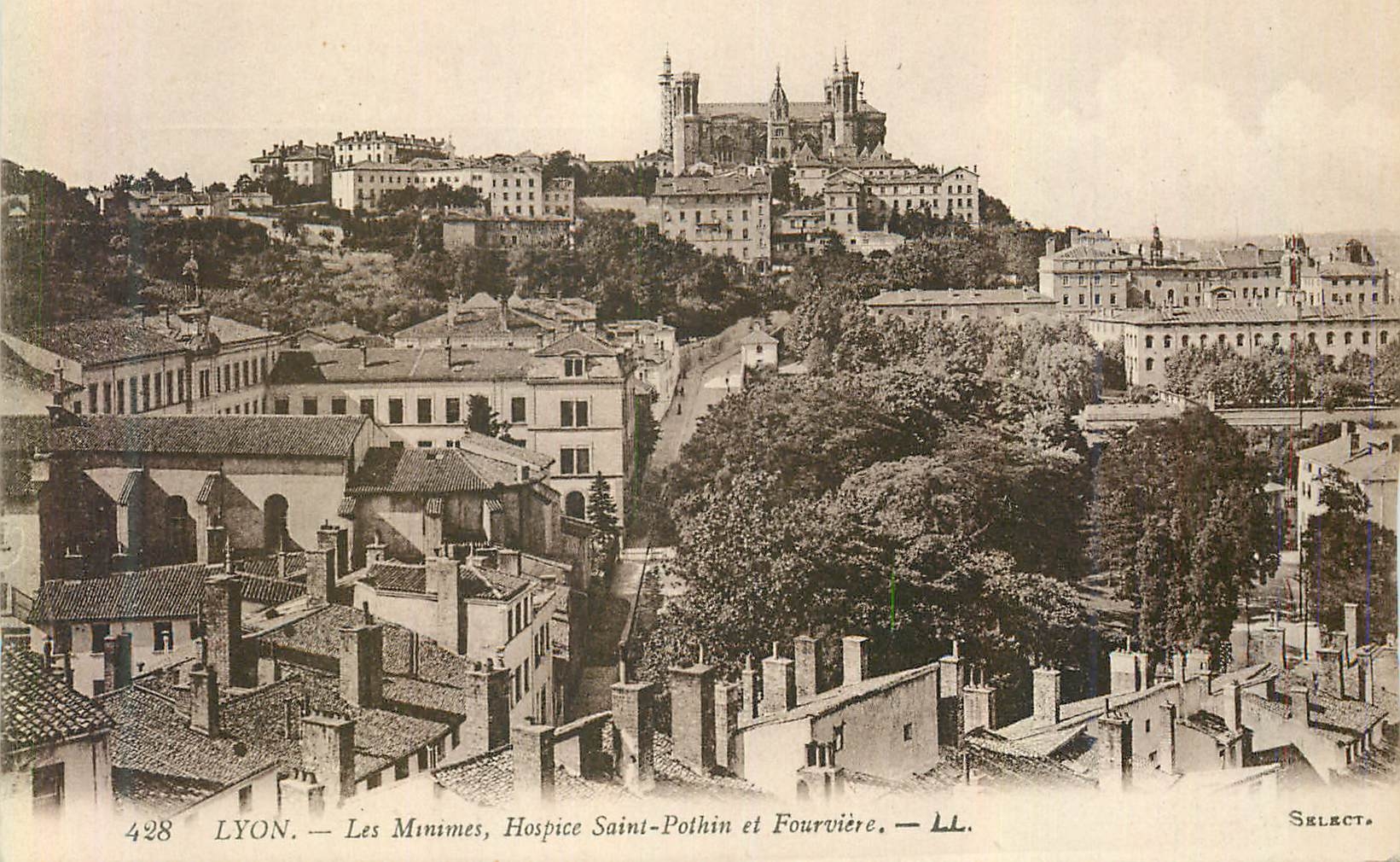 CPA Lyon Les Minimes Hospice Saint Pothin et Fourviere