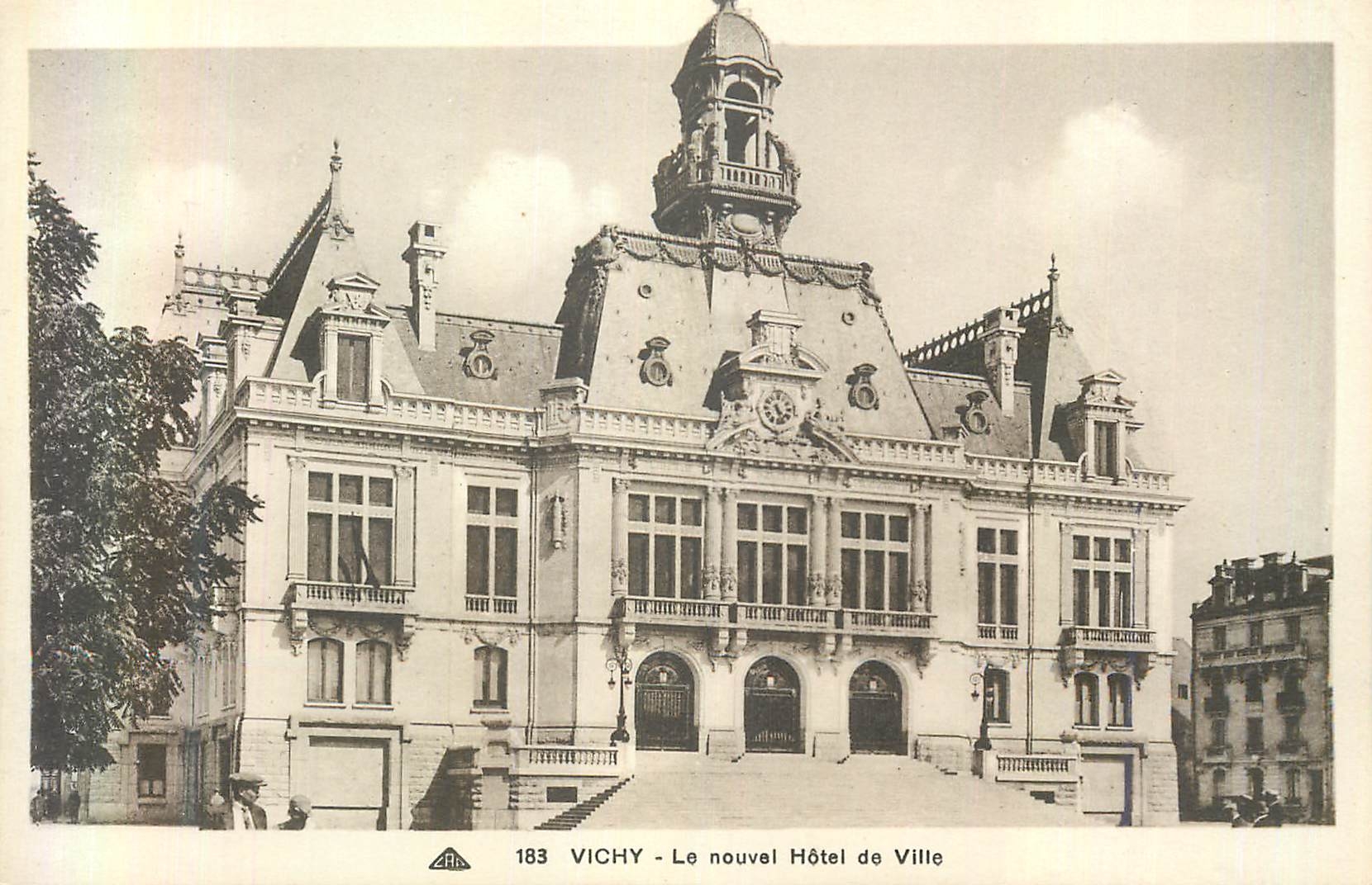 CPA Vichy Le Nouvel Hotel de Ville