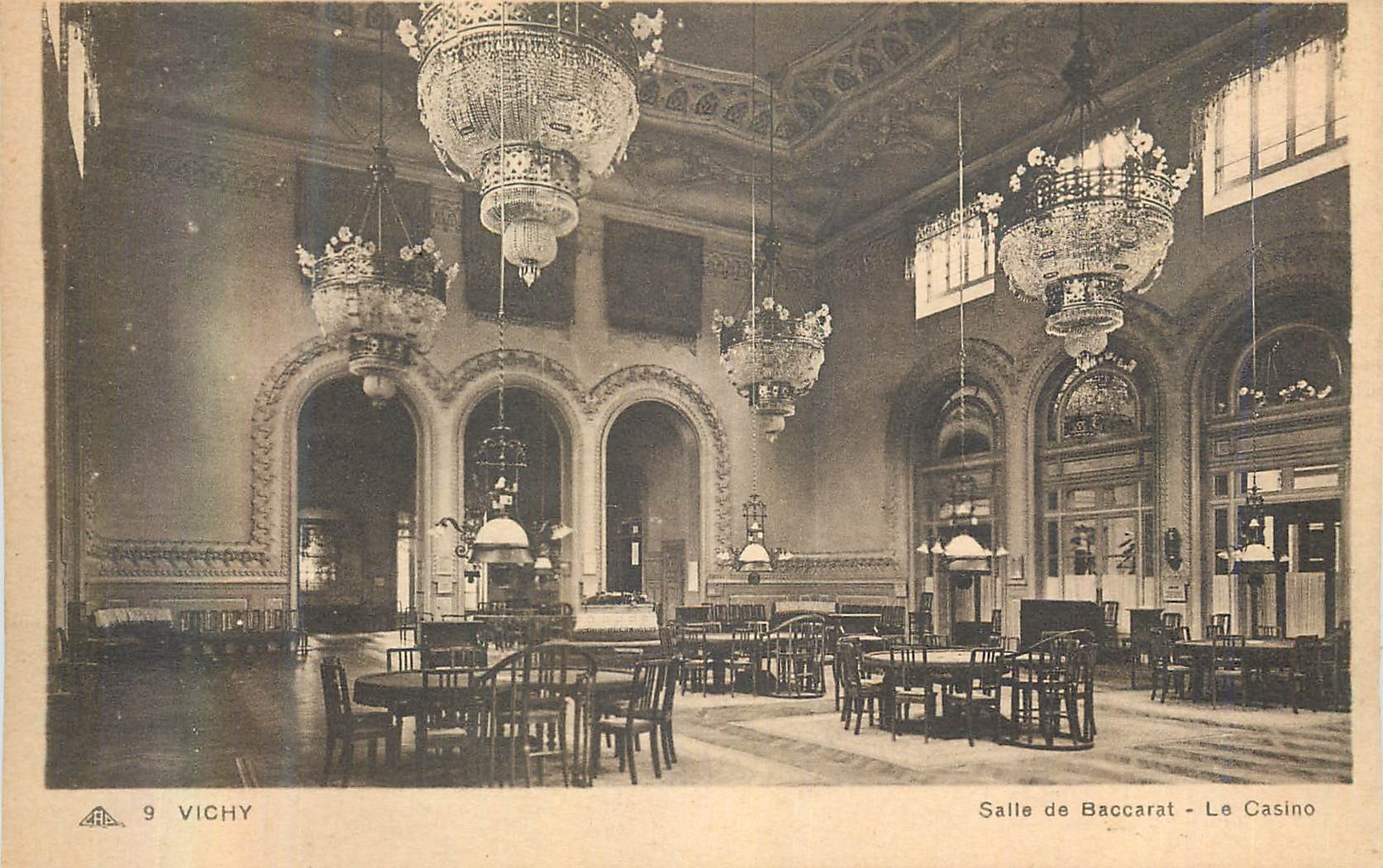CPA Vichy Salle de Baccarat Le Casino