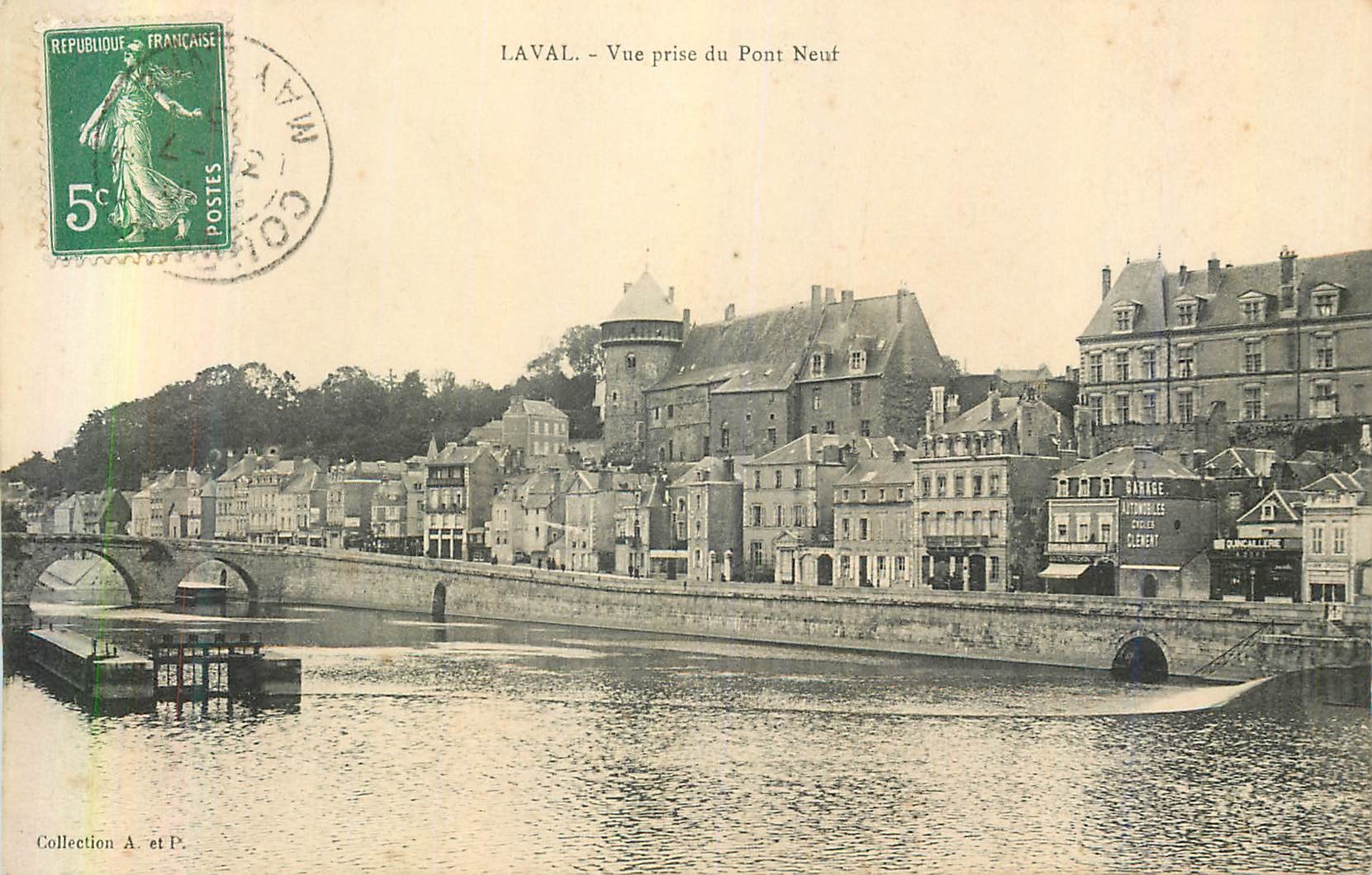 CPA Laval Vue Prise du Pont Neuf