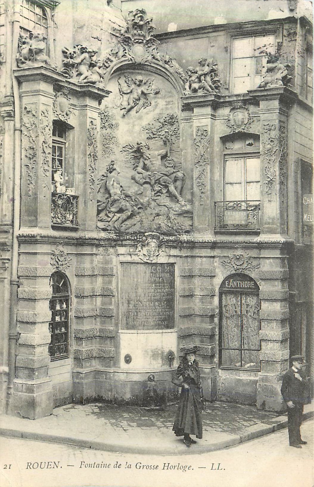 CPA Rouen Fontaine de la Grosse Horloge