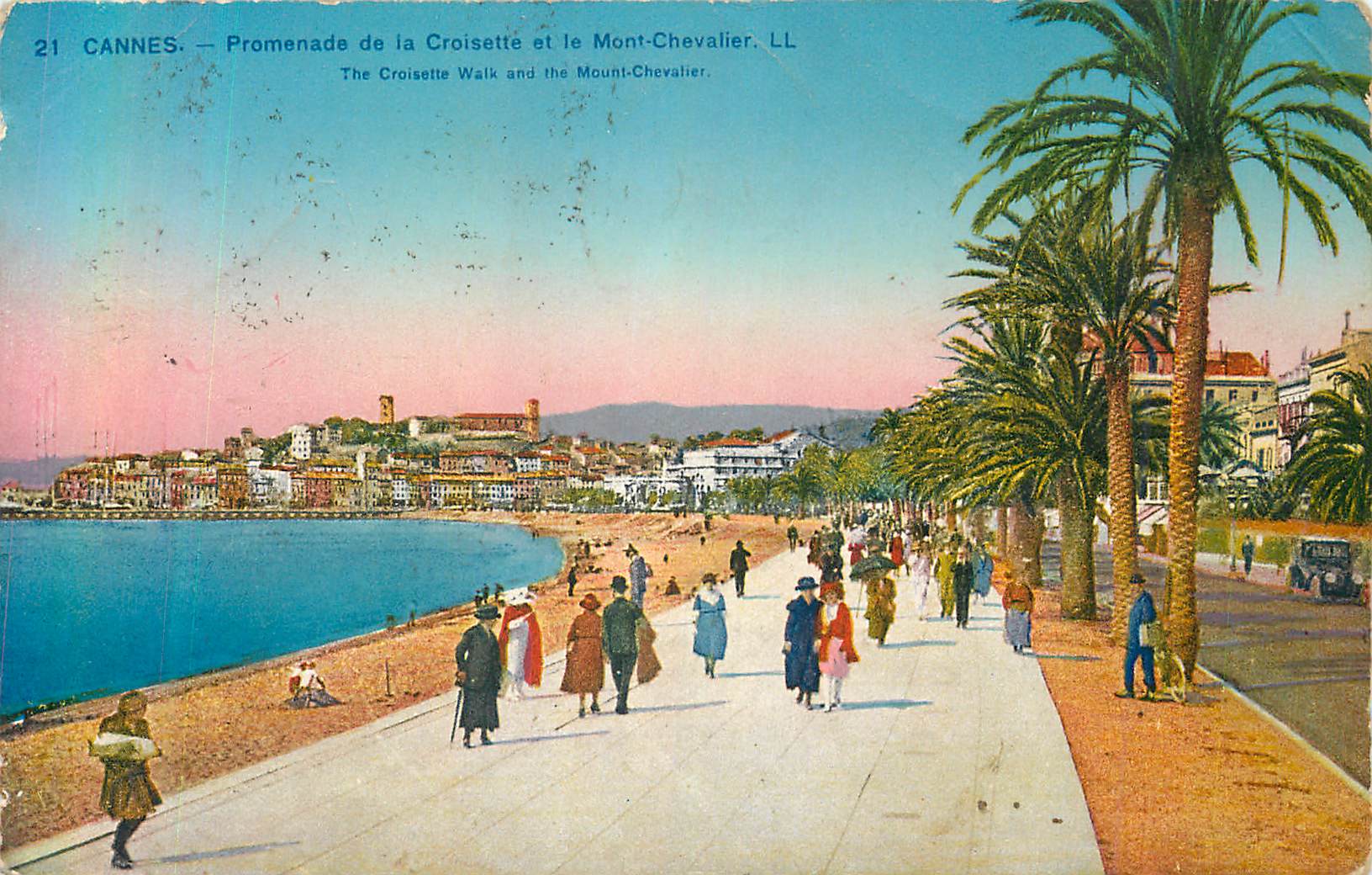 CPA Cannes Promenade de la Croisette et le Mont Chevalier