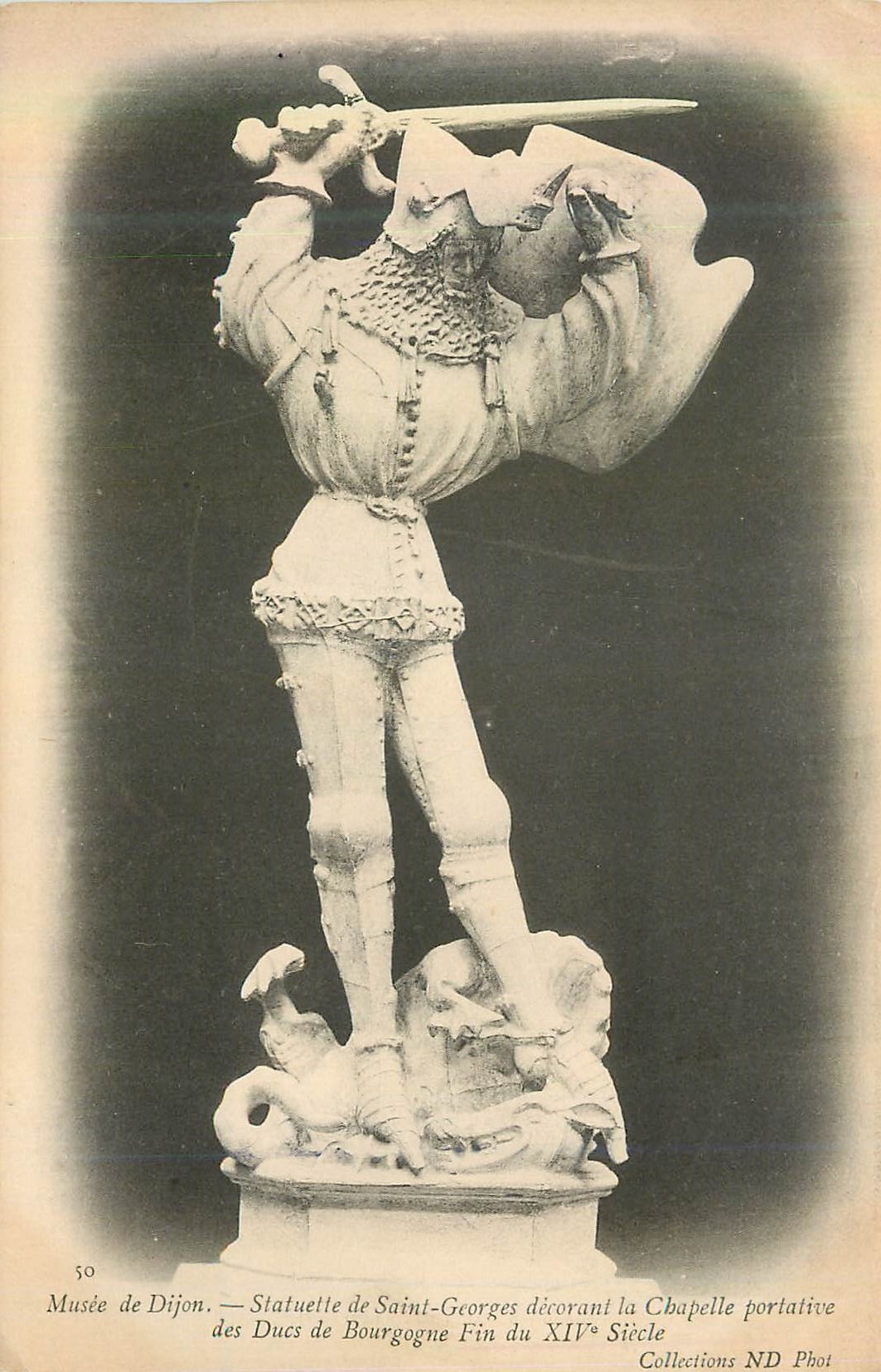 CPA Musee de Dijon Statuette de Saint Georges Decorant la Chapelle Portative des Ducs de Bourgogne Fin du XIVe Siecle