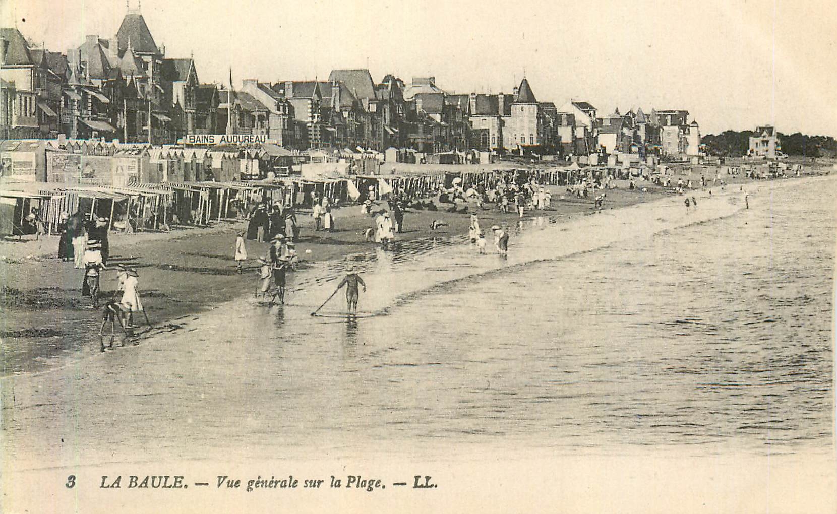 CPA la Baule Vue Generale sur la Plage