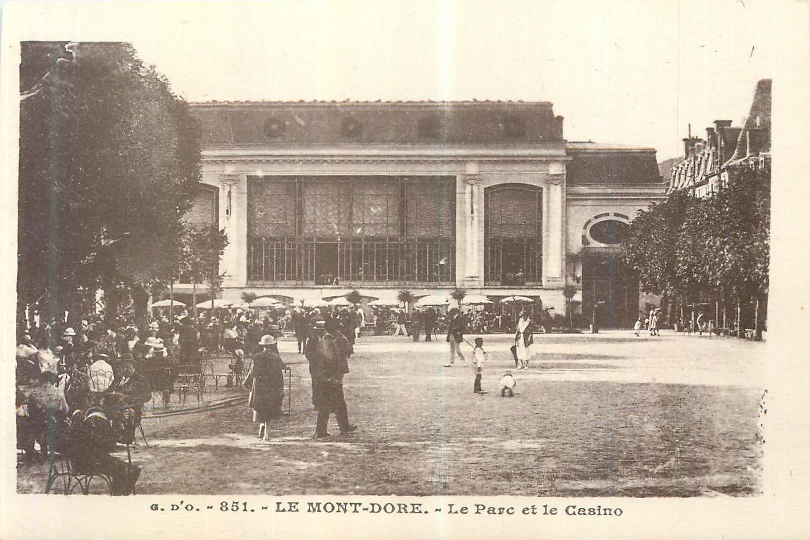 CPA le Mont Dore le Parc et le Casino