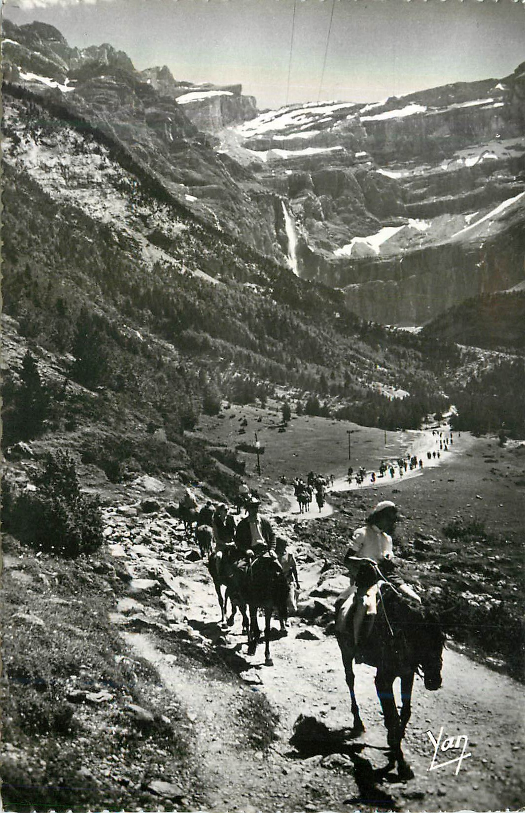 CPM Gavarnie Retour du Cirque Chevaux