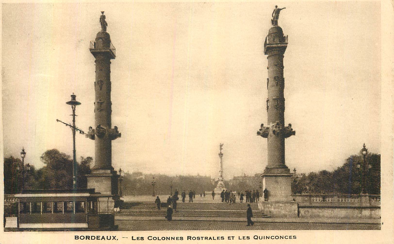 CPA Bordeaux les Colonnes Rostrales et les Quinconces
