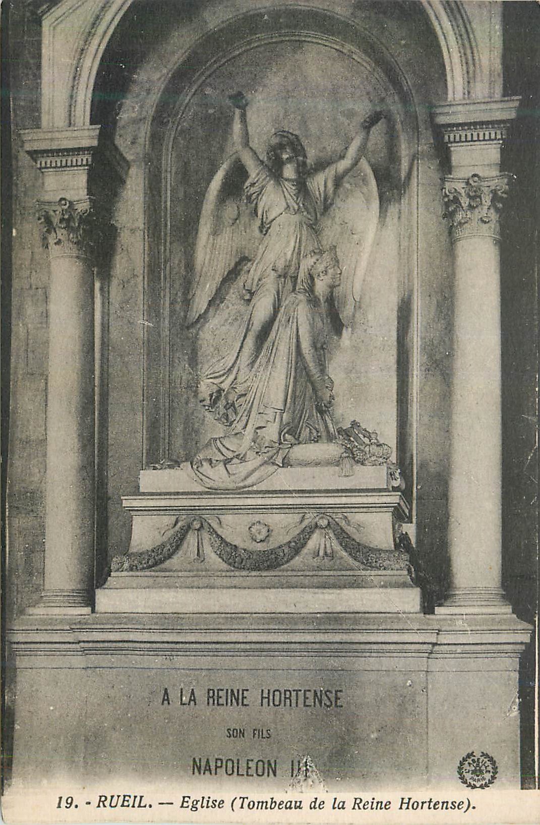 CPA Rueil Eglise (Tombeau de la Reine Hortense)