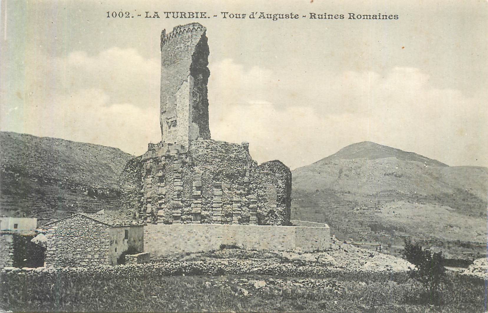 CPA la Turbie Tour d'Auguste Ruines Romaines