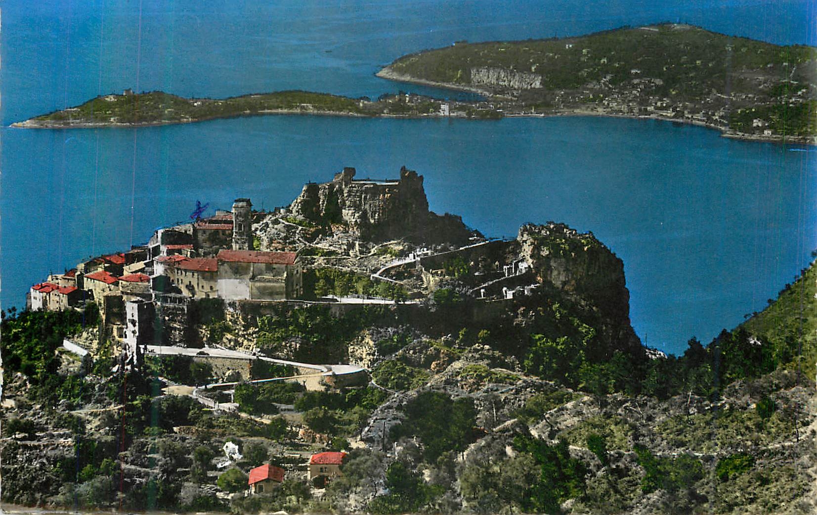 CPM Eze Village Vue Generale au Fond le Cap Ferrat