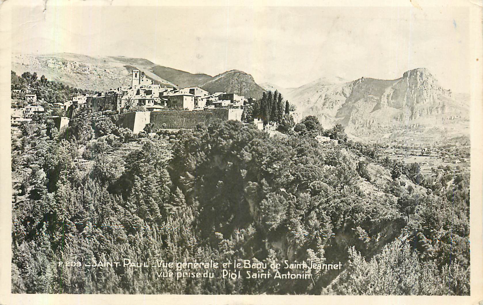 CPM Saint Paul Vue Generale et le Baou de Saint Jeannet