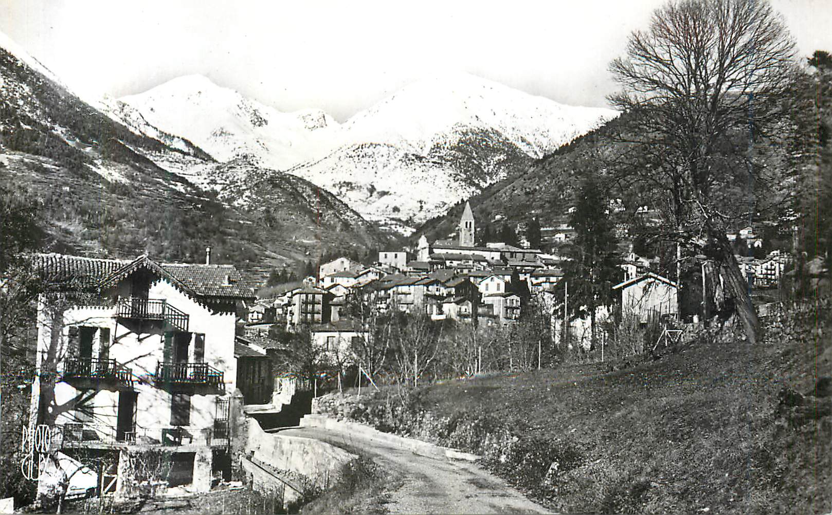 Saint-Martin-Vésubie (A.M.) — Vue générale — Photo D 446