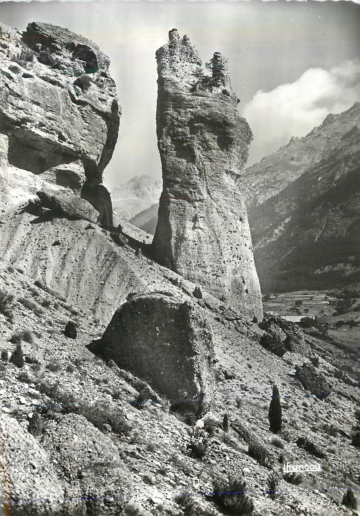 CPM Guillestre (987m) la Main du Titan